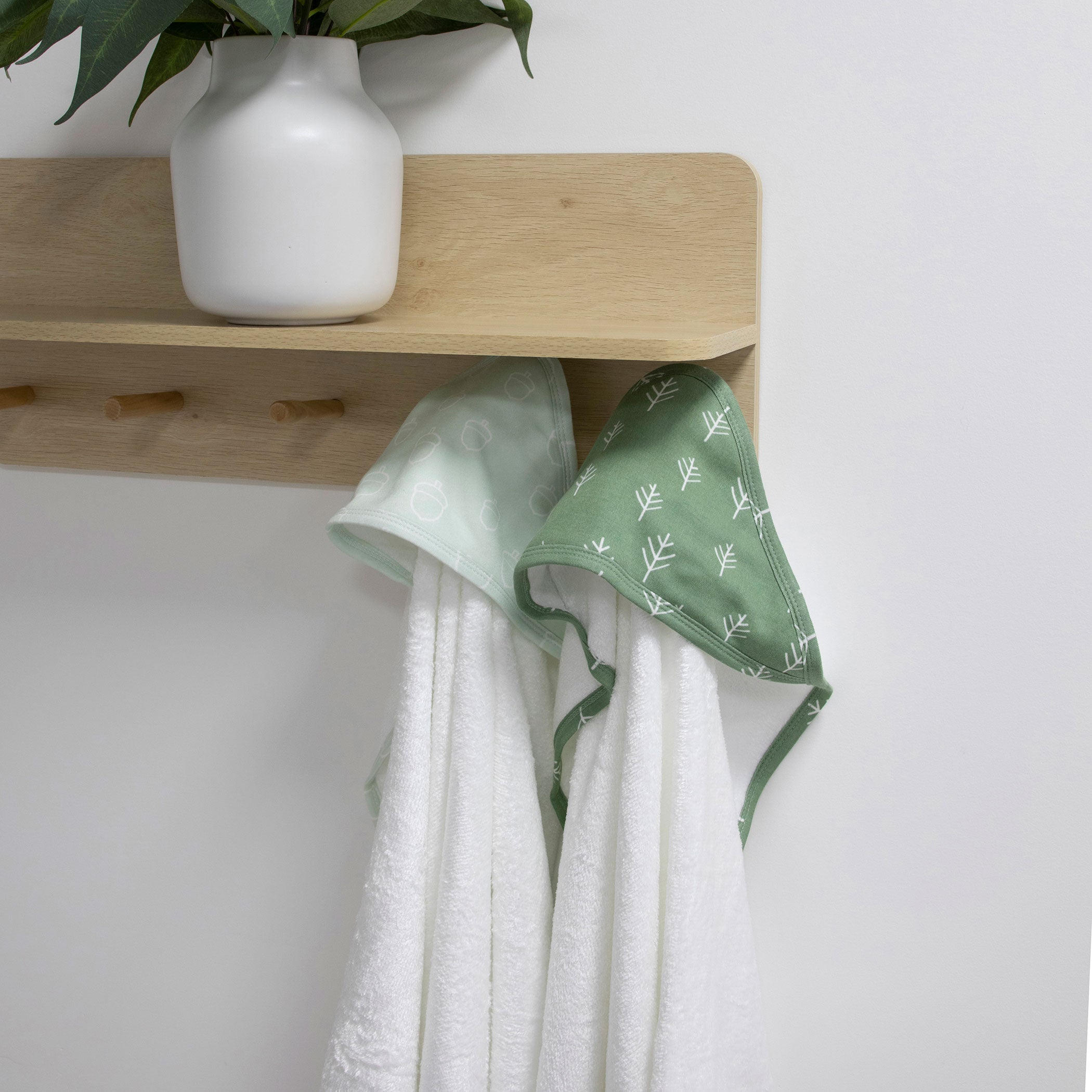 Nordic Style 2-Pack Hooded Towel Set - Soft Avocado & Forest Green Baby Bath Towels for Newborns, Infants & Toddlers - Perfect for Bath Time, Swimming & Beach Outings