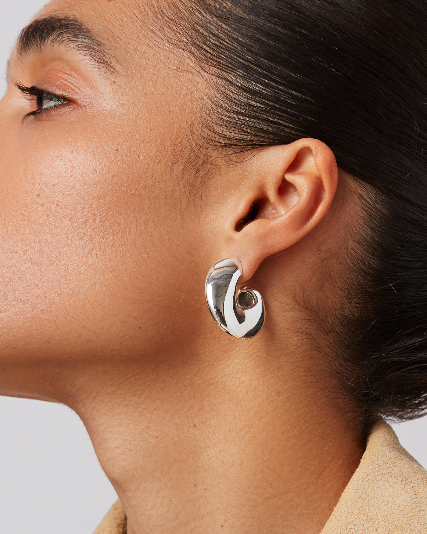 Gigi Hoop Earrings for Women - 14K Gold Plated Stainless Steel Chunky Hoop Earrings - Trendy Fashion Jewelry for Party, Work & Everyday Wear