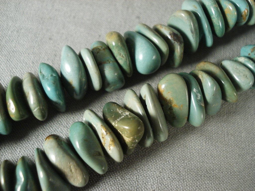 Vintage Navajo Green Turquoise Native American Silver Necklace Handmade Jewelry for Women - Perfect for Boho Fashion, Festivals & Gift Giving