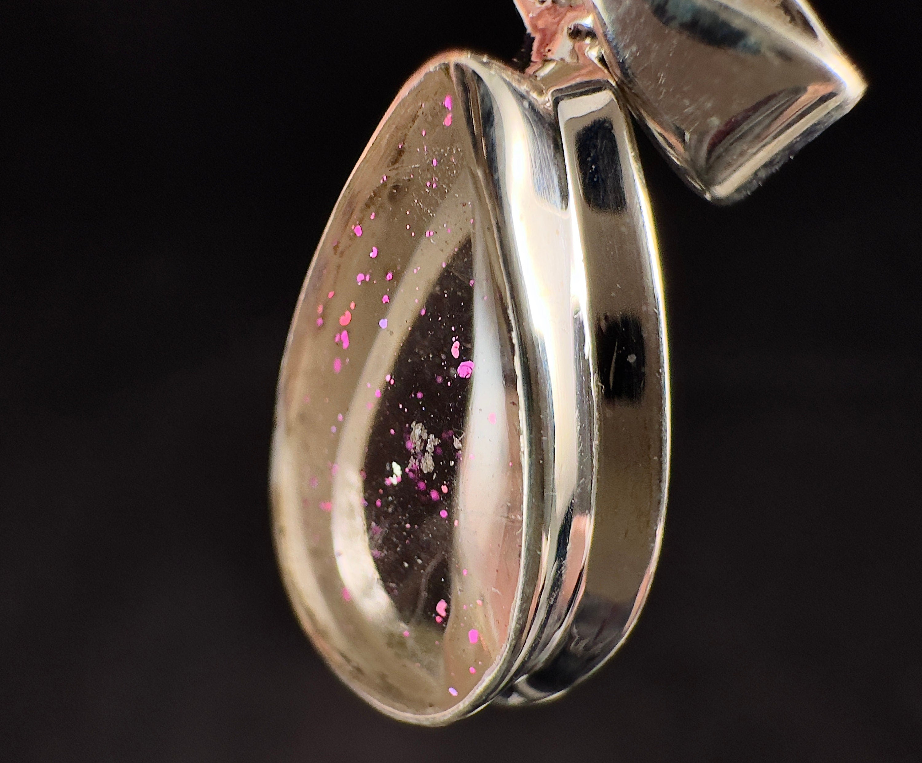 Pink Fire Quartz Crystal Pendant Necklace - Natural Healing Stone Jewelry for Women, Spiritual Energy & Chakra Balancing - Perfect for Meditation, Yoga & Gift Giving