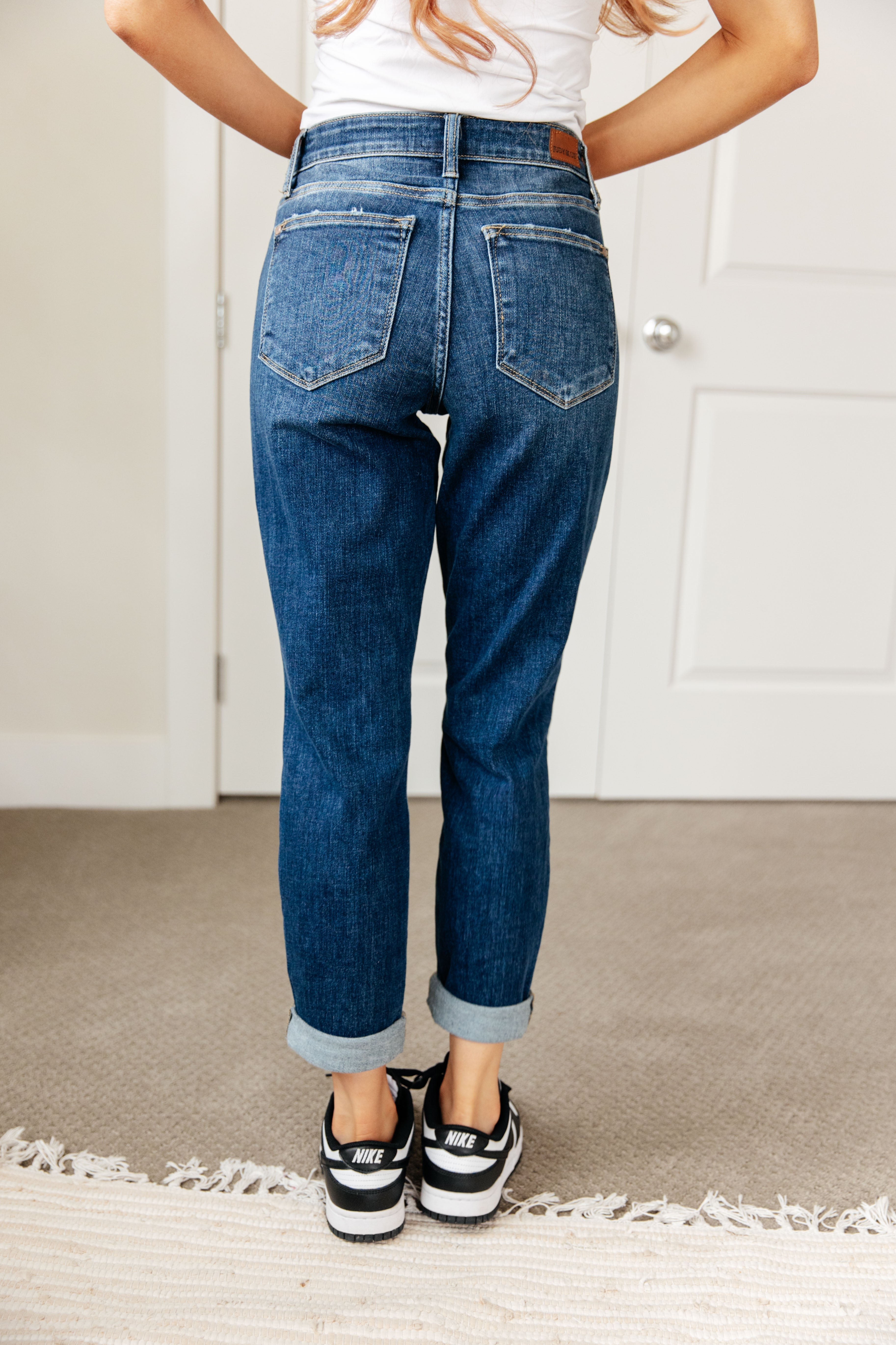 London Midrise Cuffed Boyfriend Jeans for Women - Comfortable Stretch Denim Pants, Casual High Waist Distressed Jeans for Everyday Wear, Street Style & Weekend Outfits