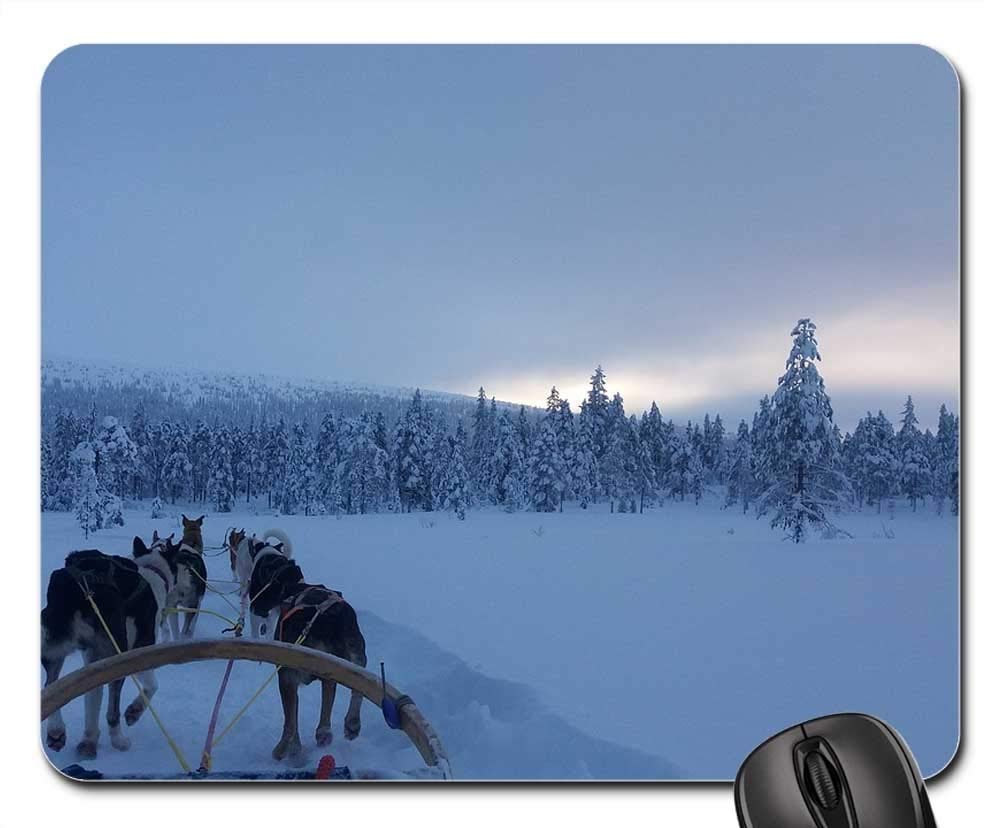 Premium Gaming Mouse Pad with Non-Slip Base - Snow Winter Frost Dog Sledding Design - Perfect for PC, Laptop & Office Workstations - Ideal for Gamers, Graphic Designers & Home Office Use
