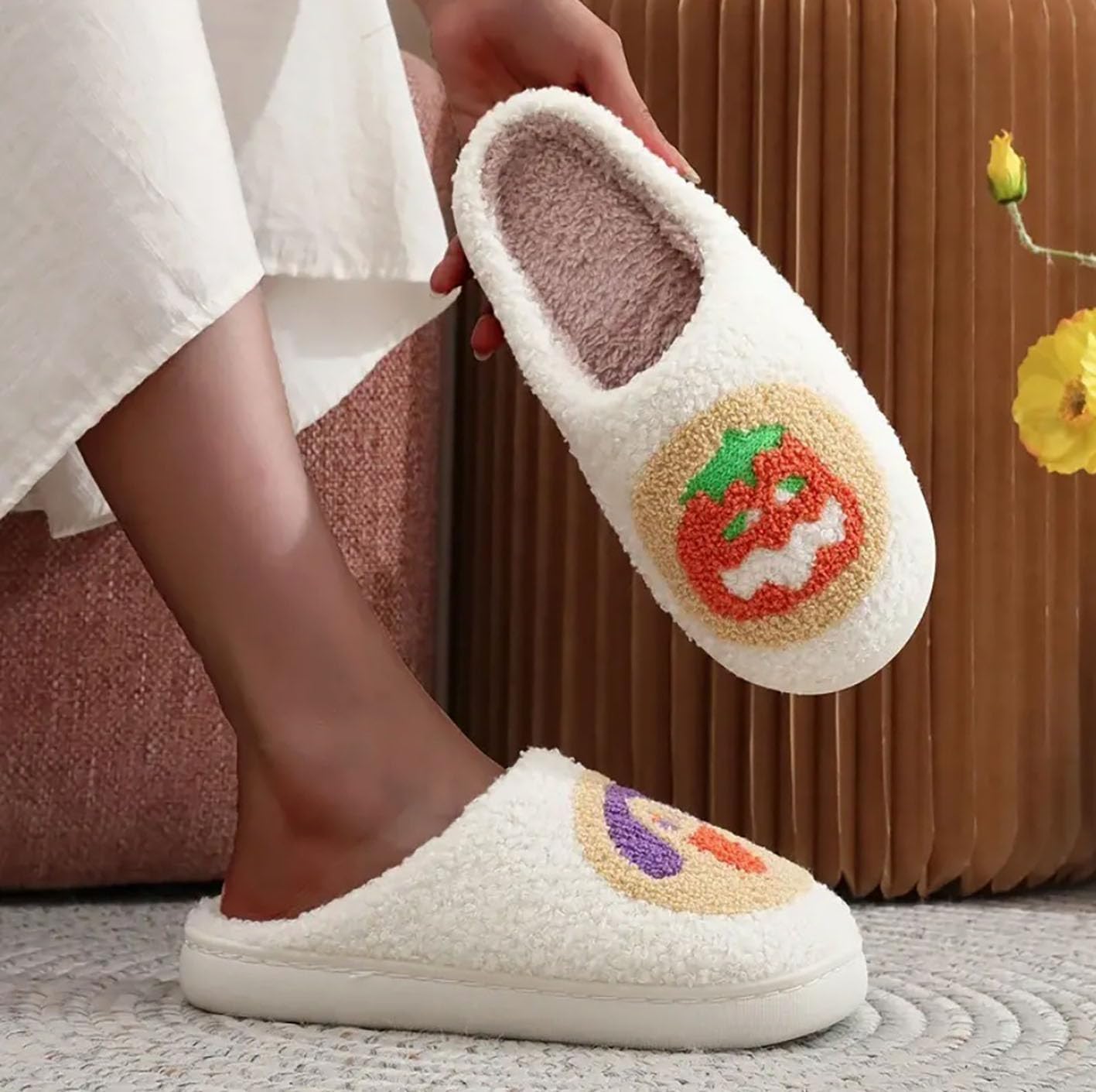 **Unisex Halloween Pumpkin Ghost Memory Foam Slippers - Plush Non-Slip Indoor House Shoes for Men & Women - Cozy Warm Footwear for Fall, Winter & Holiday Season**    *(Perfect for Halloween parties, cozy nights at home, or as a festive holiday gift!)*