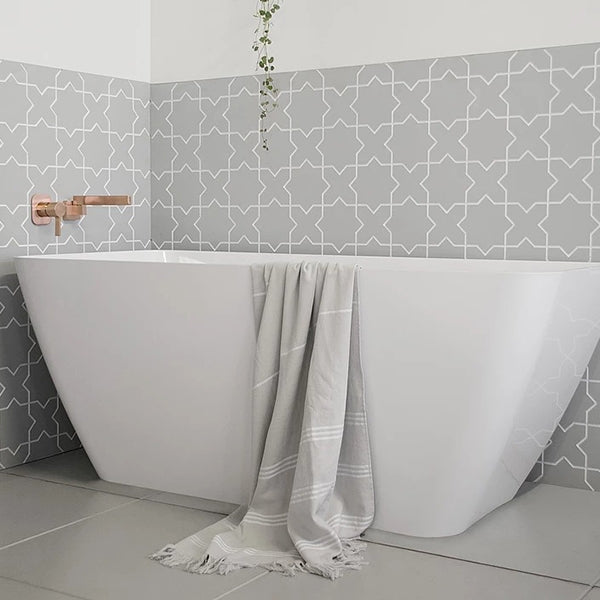 ADP Utopia Freestanding Bathtub 1590mm (62.6 Inch) - Modern Acrylic Soaking Tub for Luxury Bathroom, Spa Relaxation & Home Decor