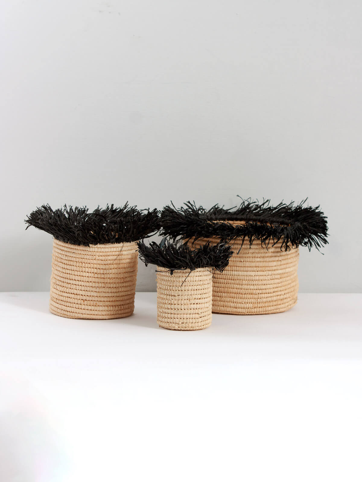 Stylish Black Raffia Tassel Storage Pots - Handwoven Decorative Organizer for Bathroom, Bedroom & Office | Perfect for Cotton Balls, Jewelry & Makeup Brushes