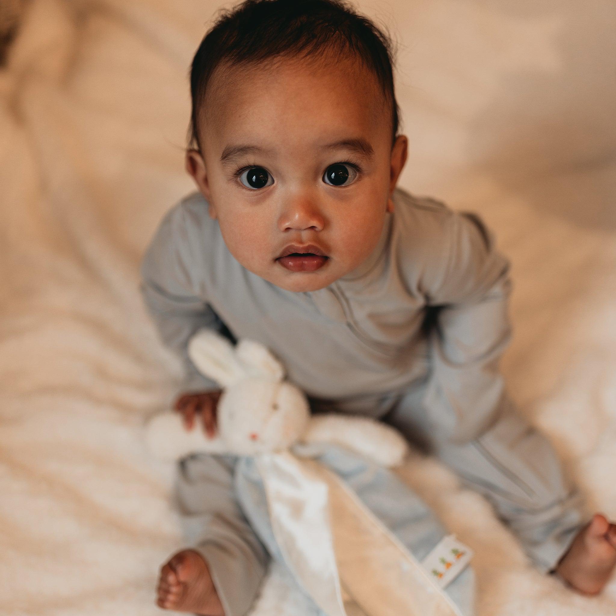 Organic Long Sleeve Zippered Onesie for Babies - Soft Pearl Blue Cotton Romper - Perfect for Playtime, Naptime & Photo Shoots