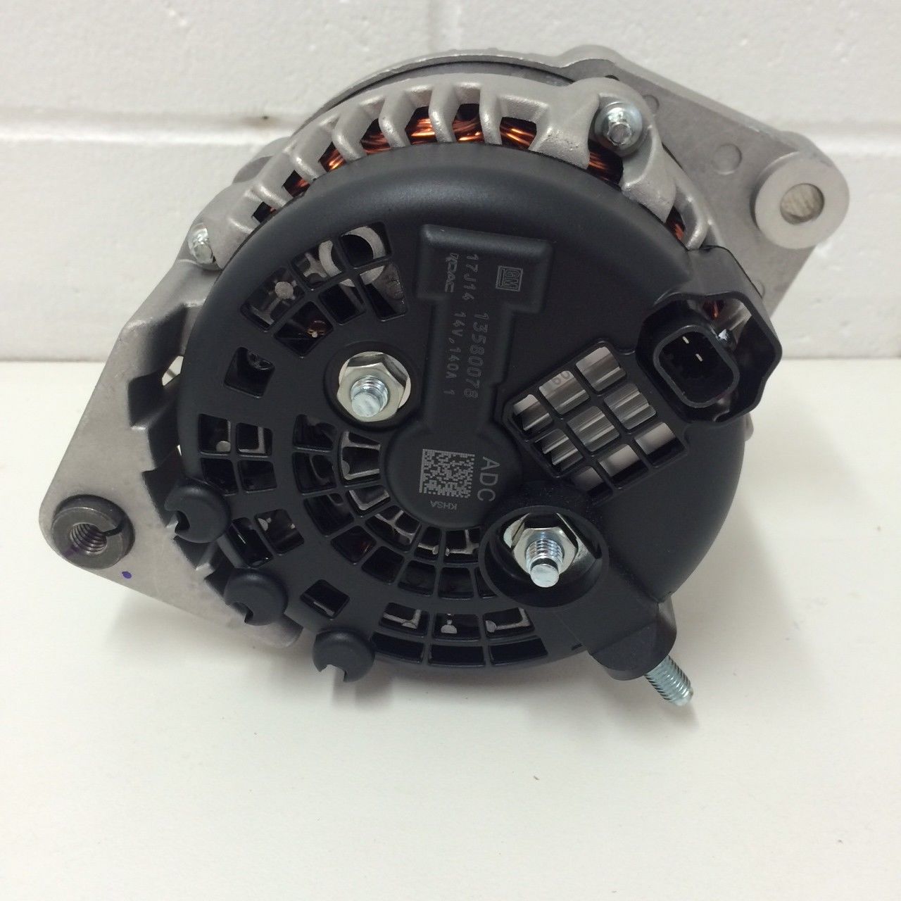 Genuine Holden Alternator for Cruze & Captiva Diesel Engines - Part Number 13580078 | Reliable Replacement for Smooth Vehicle Performance