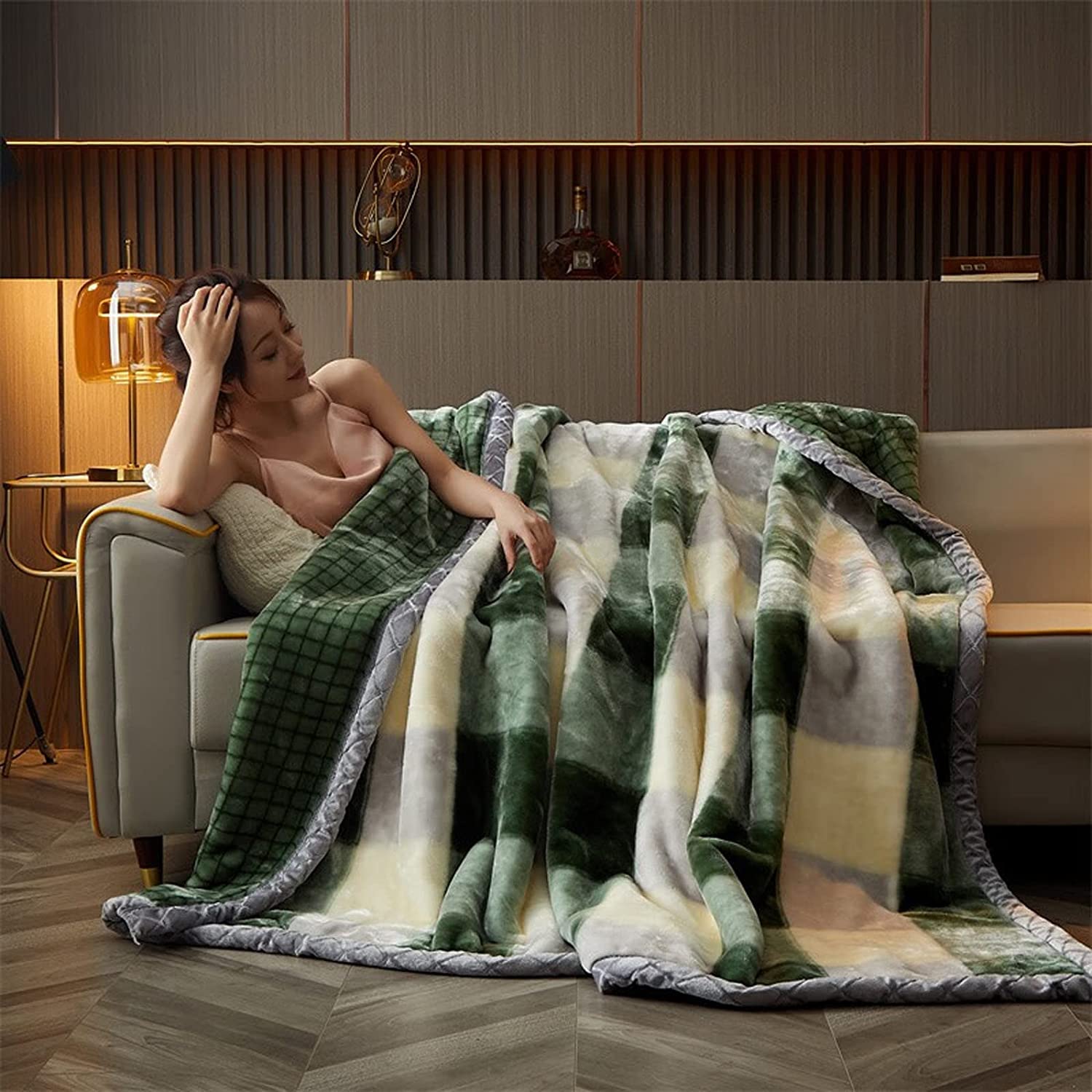 LGYKUMEG Green Queen Faux Fur Blanket 79