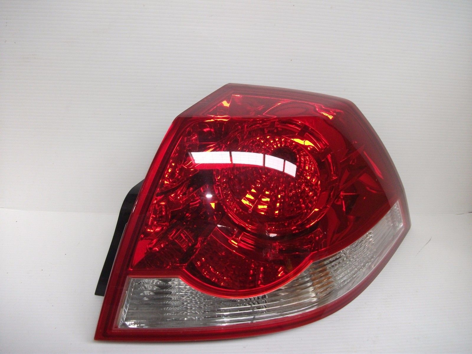 VE Holden Commodore Omega & SV6 2007-2014 Sedan Tail Lights - 1 Pair (Left & Right) for Enhanced Night Visibility & Style Upgrade