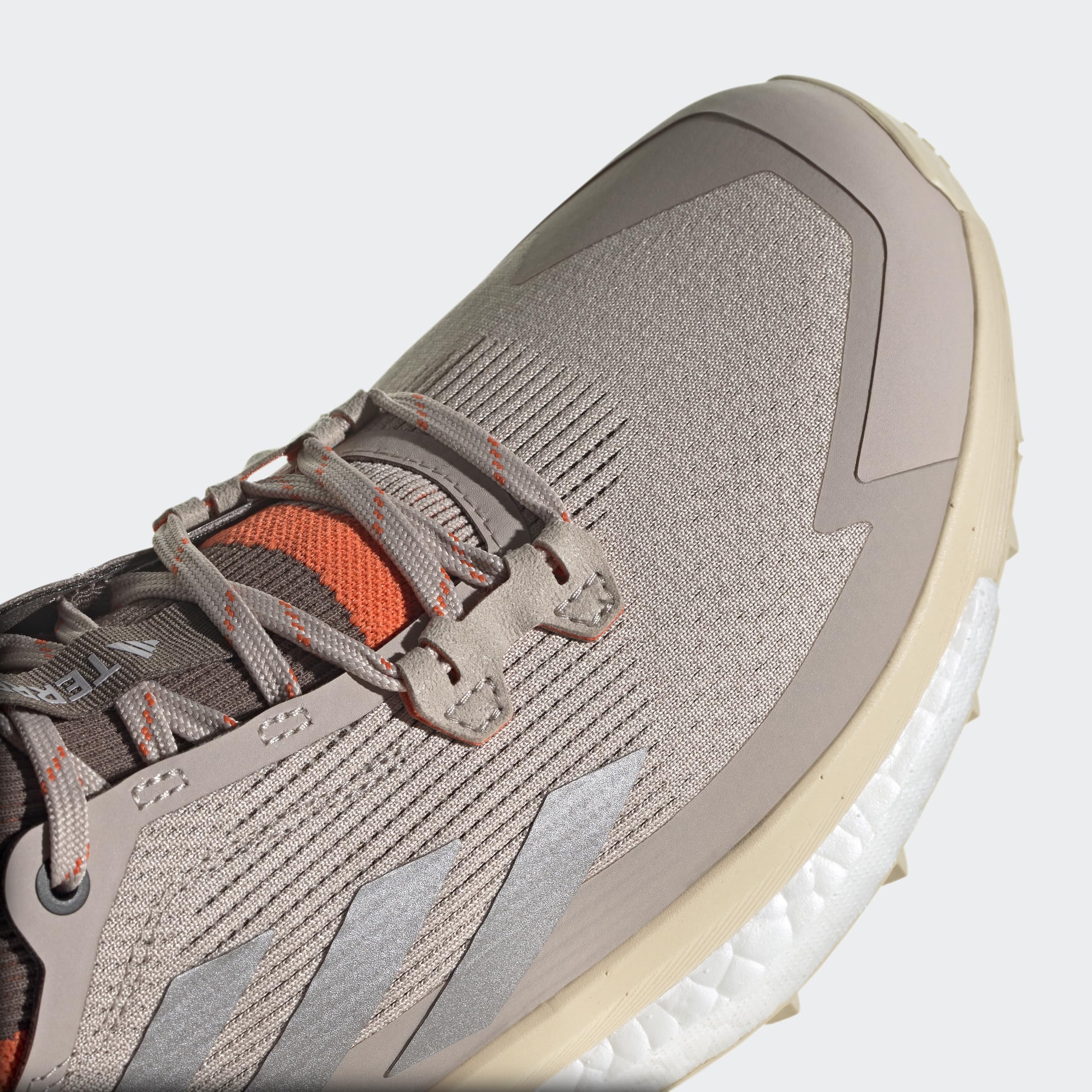 adidas Terrex Free Hiker 2.0 Men's Hiking Boots - Lightweight Waterproof Trail Shoes for Outdoor Adventures, Size 9.5 US, Brown - Perfect for Mountain Trekking & Backpacking