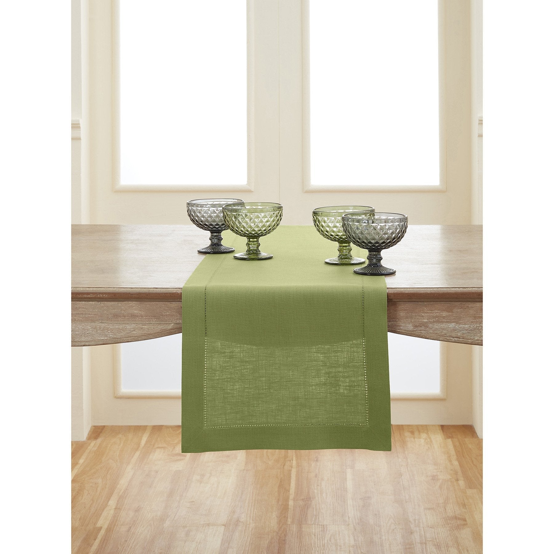Elegant Classic Hemstitch Table Runner - Premium Linen Dining Decor for Weddings, Parties & Home Styling