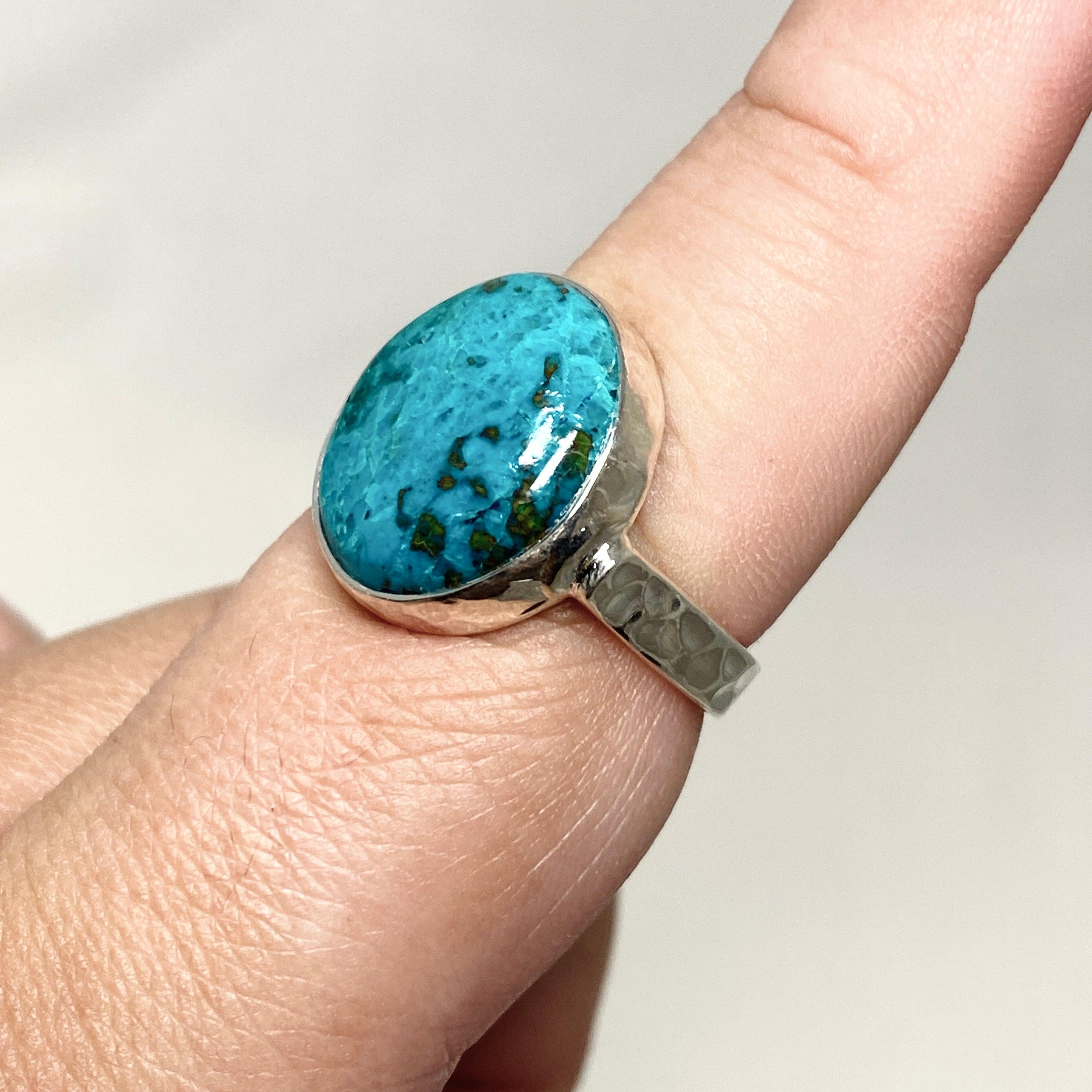 Chrysocolla Shattuckite Dioptase Round Ring - Size 9 Hammered Sterling Silver Band KRGJ3235 - Perfect for Boho Jewelry, Spiritual Healing & Unique Gift Giving