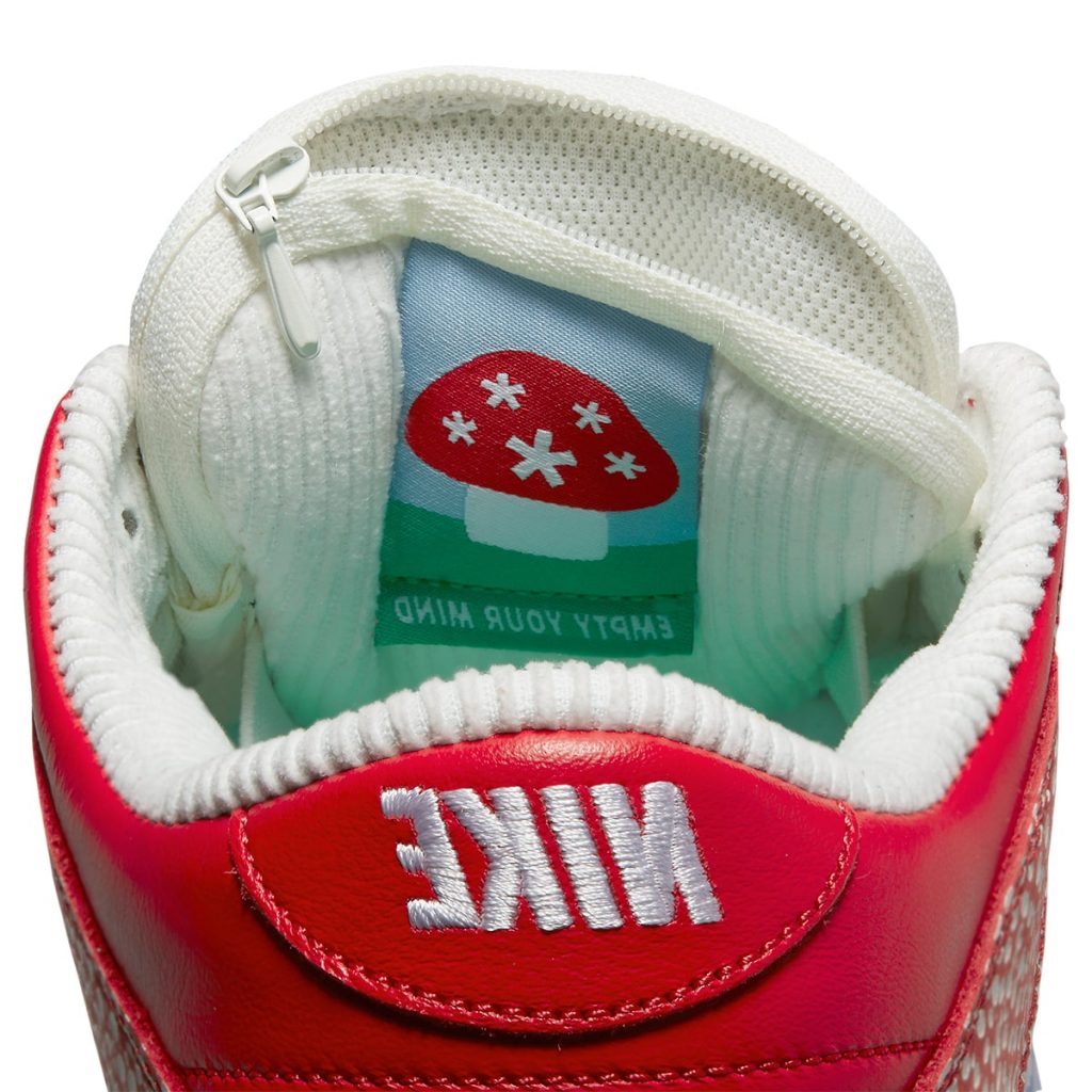 Nike Dunk SB Low Stingwater 