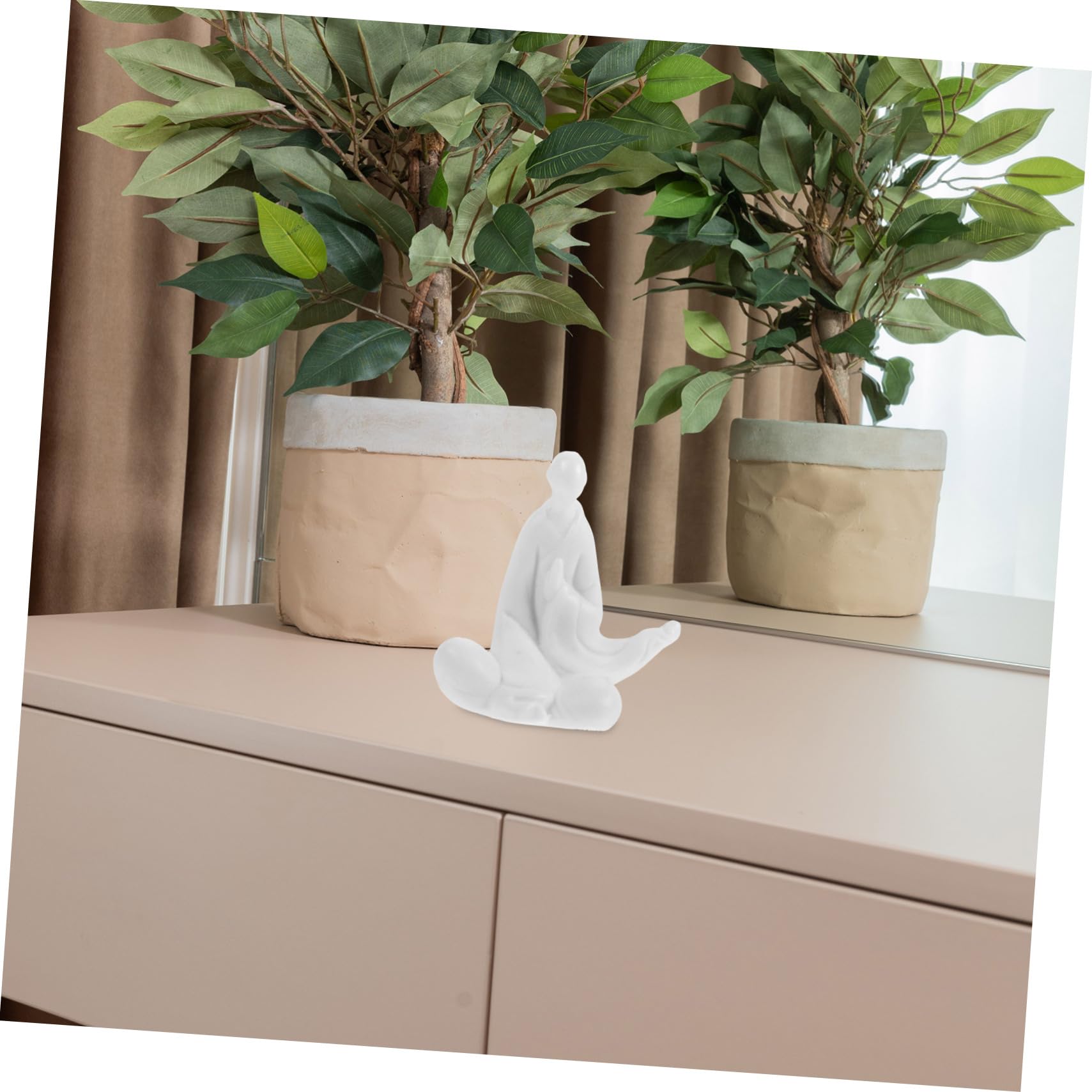 EXCEART Ceramic Buddha Statue for Desk Decor - Handcrafted Monk Figurine, Home & Office Ornament, Zen Fish Tank Decoration - Perfect for Meditation Spaces, Yoga Studios & Gift Giving