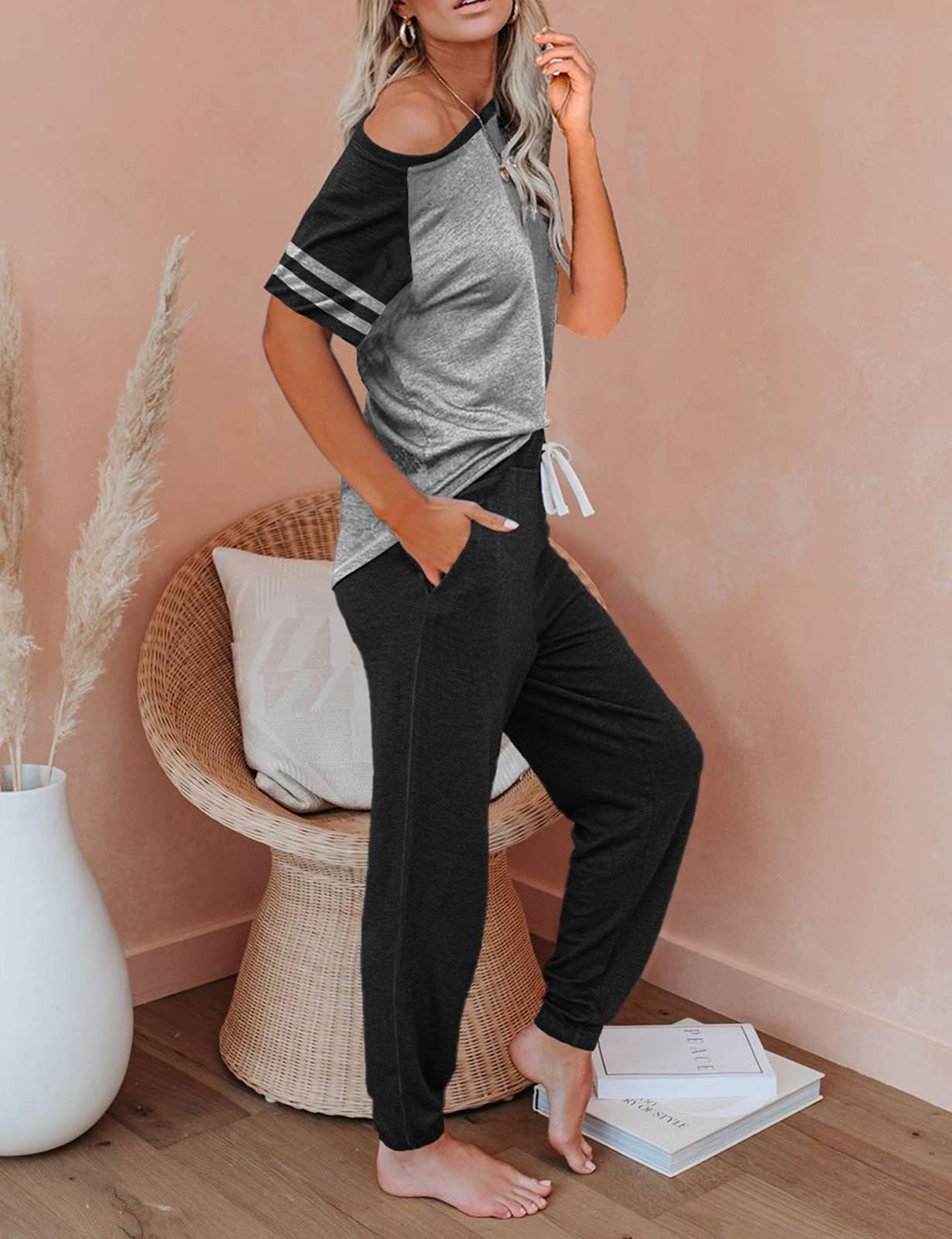 Women's AUTOMET Lounge Set - Short Sleeve Crewneck & Jogger Pajama Outfit for Home Relaxation