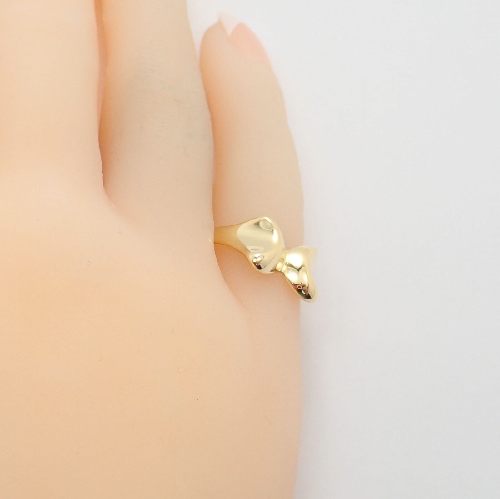 Tiffany & Co. 18k Yellow Gold Peretti Butterfly Bow Ring - Size 5.5 - Elegant Jewelry Gift for Women, Perfect for Anniversaries & Special Occasions