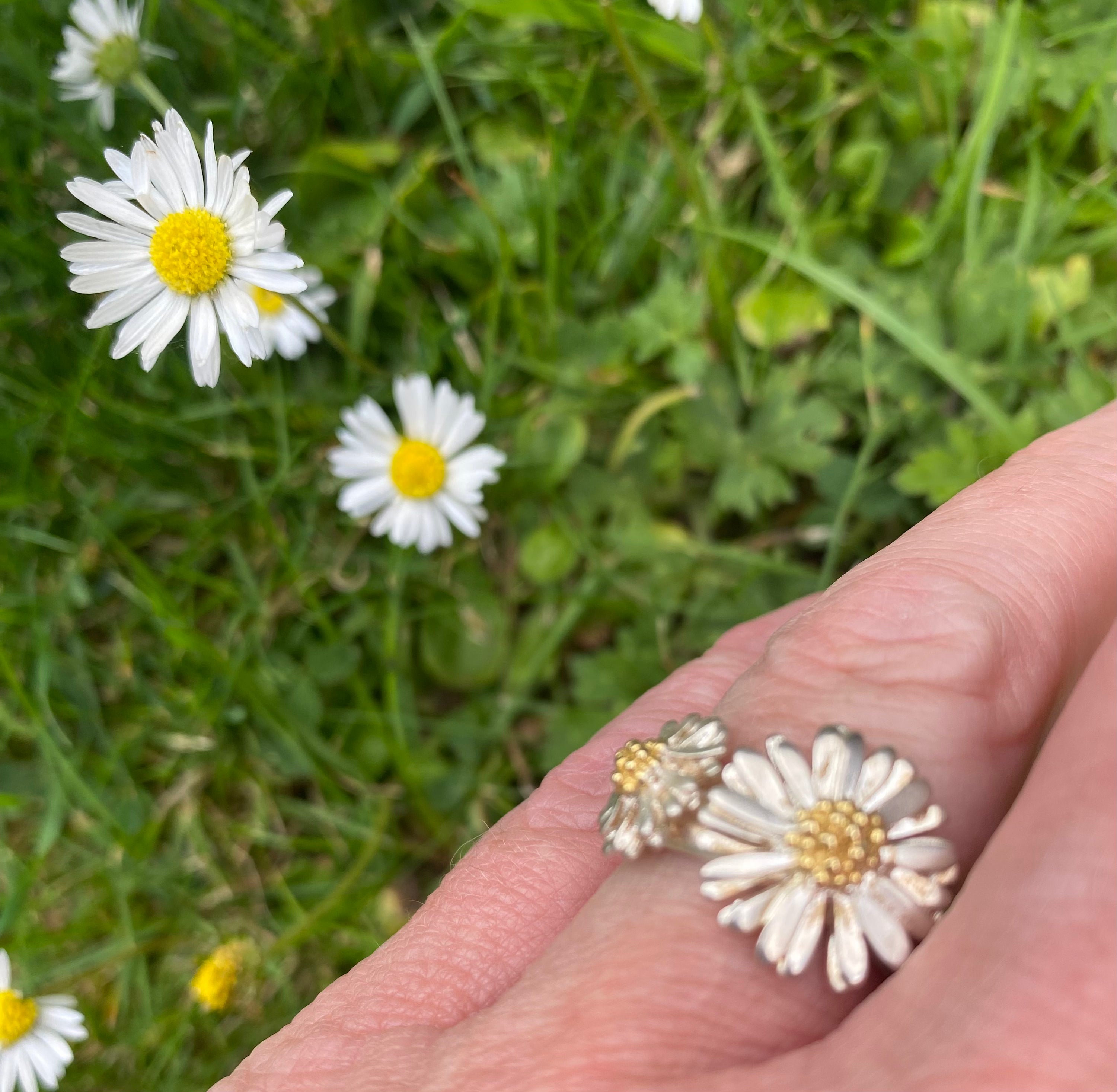 Sterling Silver Double Daisy Flower Ring for Women - Elegant Floral Jewelry for Everyday Wear, Gift Giving & Special Occasions