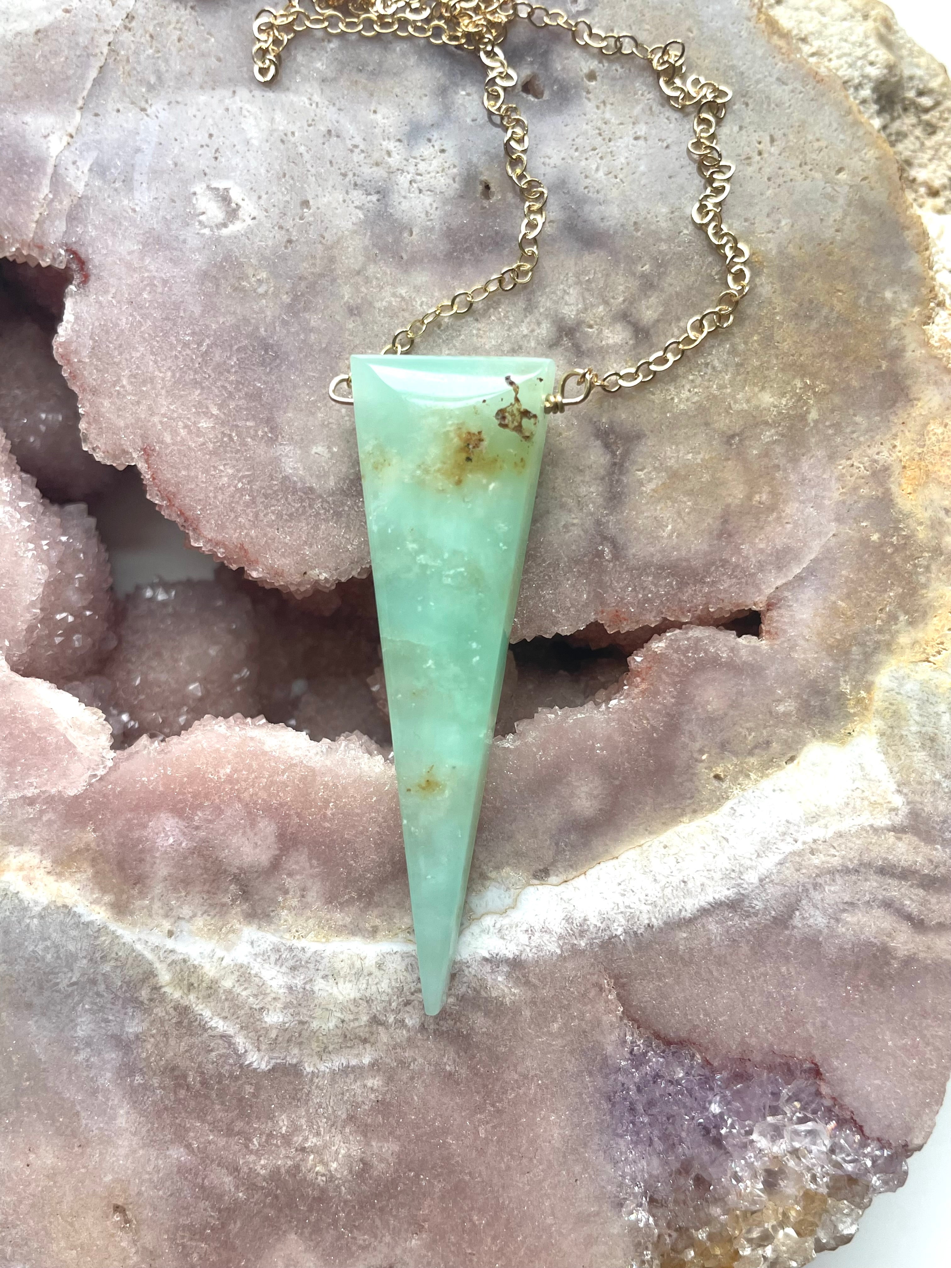 Natural Chrysoprase Gemstone Pendant Necklace for Women - Elegant Green Stone Jewelry Gift for Birthday, Anniversary & Special Occasions - Perfect for Everyday Wear, Office & Evening Events