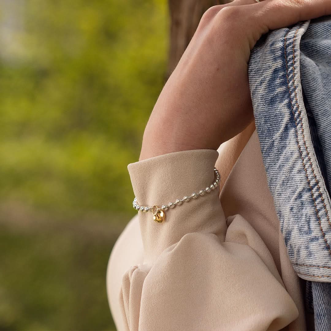 Stylish Padlock Bracelet for Women - Secure & Trendy Jewelry Gift for Her - Perfect for Everyday Wear & Special Occasions
