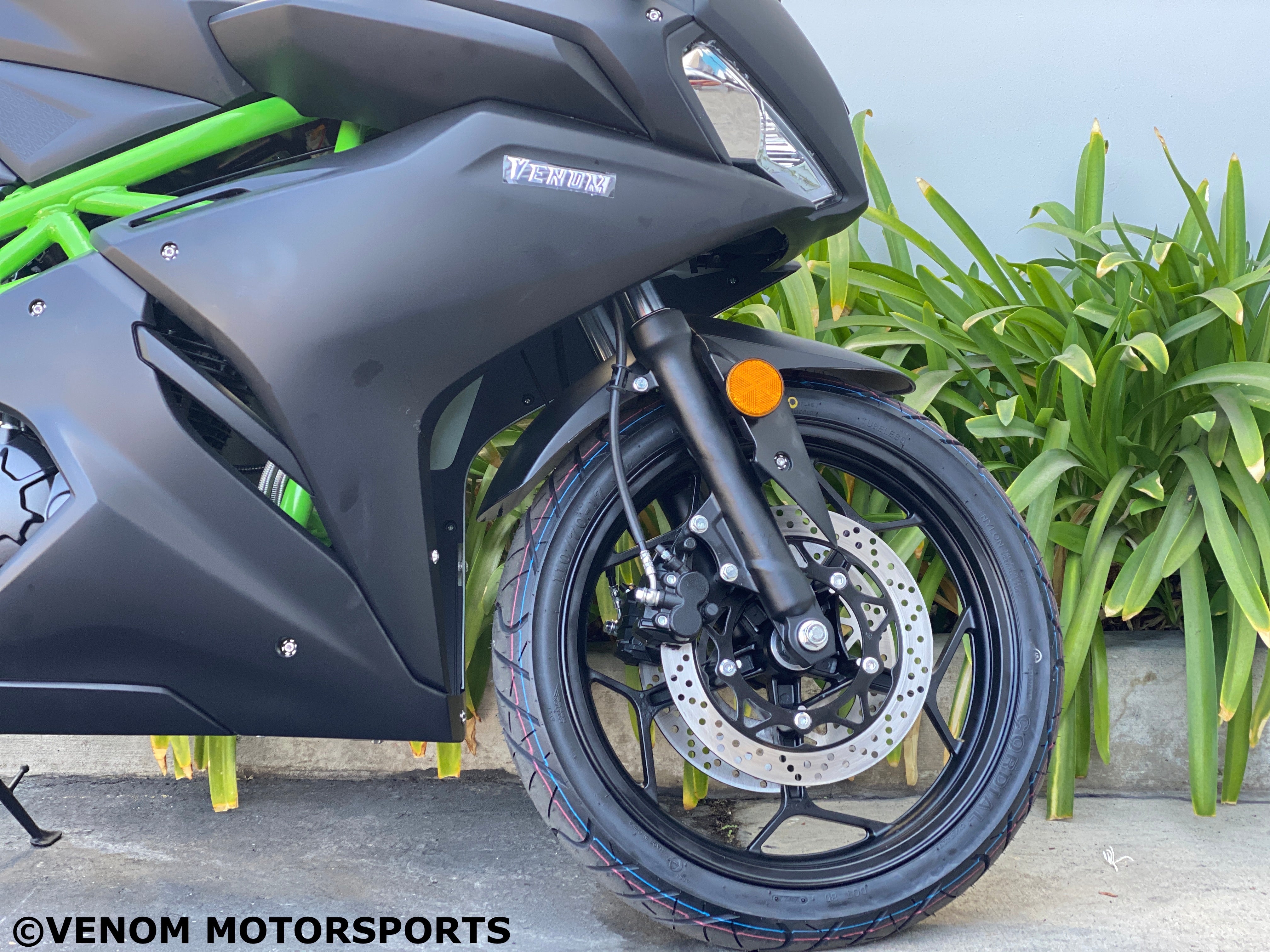 Venom x22R MAX 250cc Fuel Injected Motorcycle - 6-Speed Manual Transmission for Street & Off-Road Riding | Perfect for Commuting, Adventure Tours & Weekend Cruises