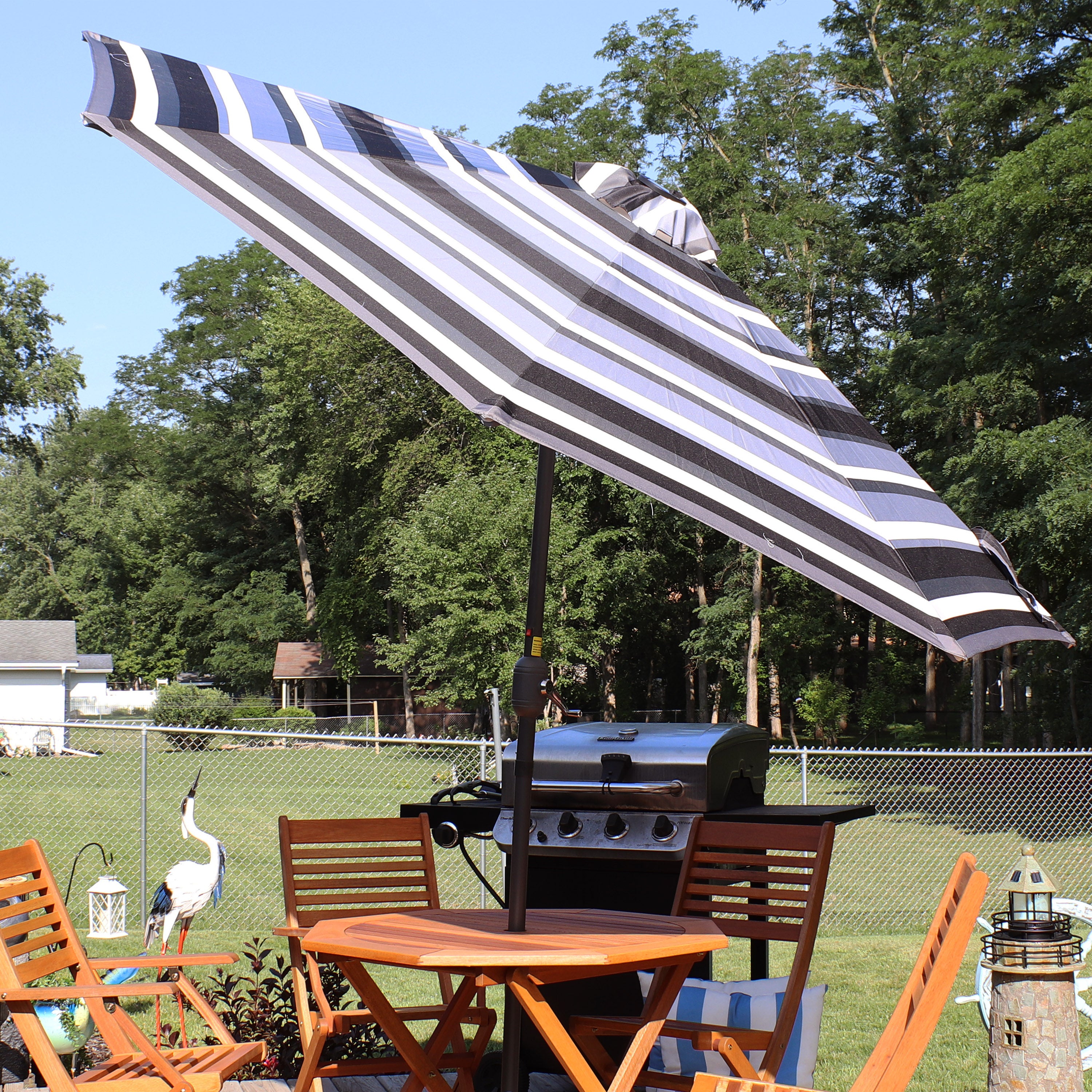 Sunnydaze 9-Foot Striped Outdoor Patio Umbrella with Built-in Solar LED Lights - Perfect for Backyard, Poolside, and Beach Relaxation