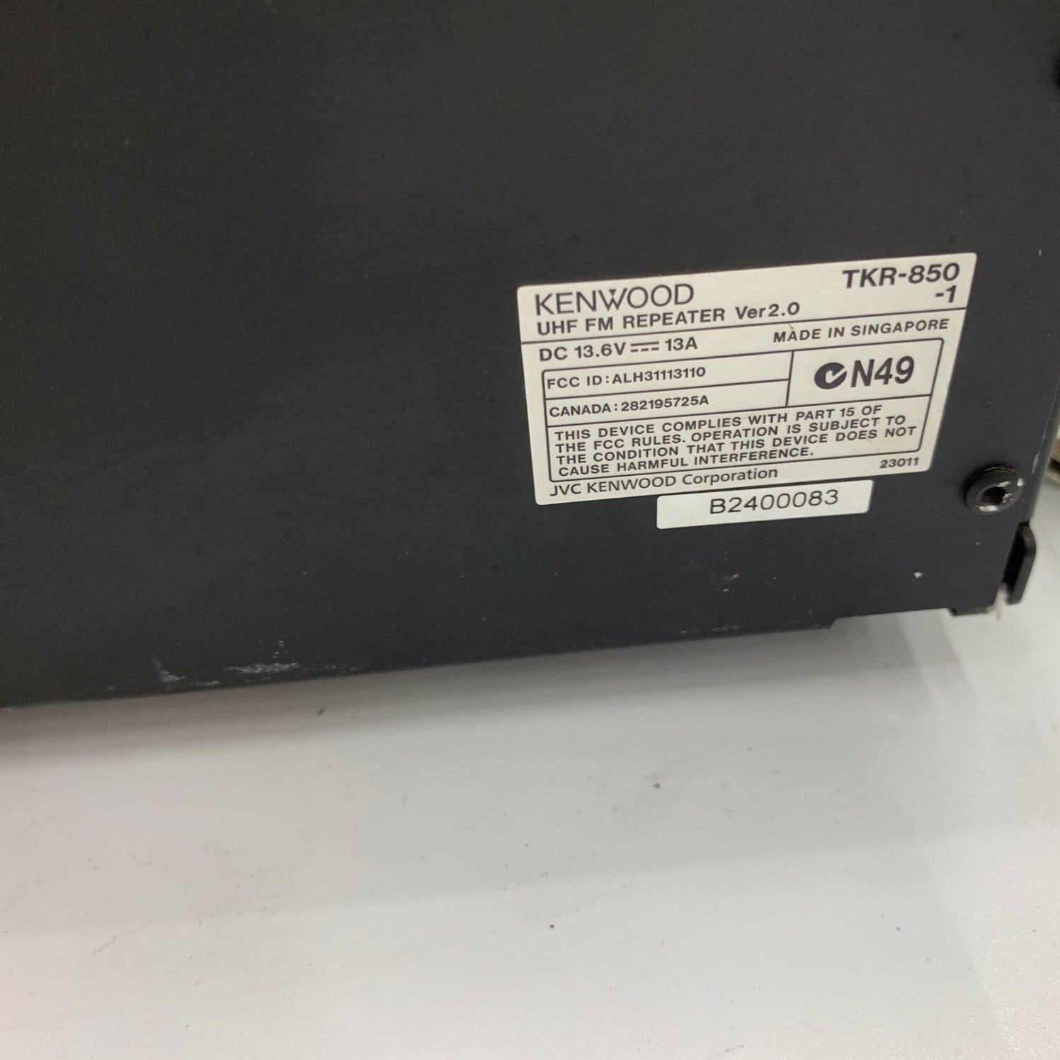 Kenwood TKR 850 1 Multi-Tone UHF Repeater - Professional Two-Way Radio System for Clear Communication in Warehouses, Construction Sites & Emergency Response