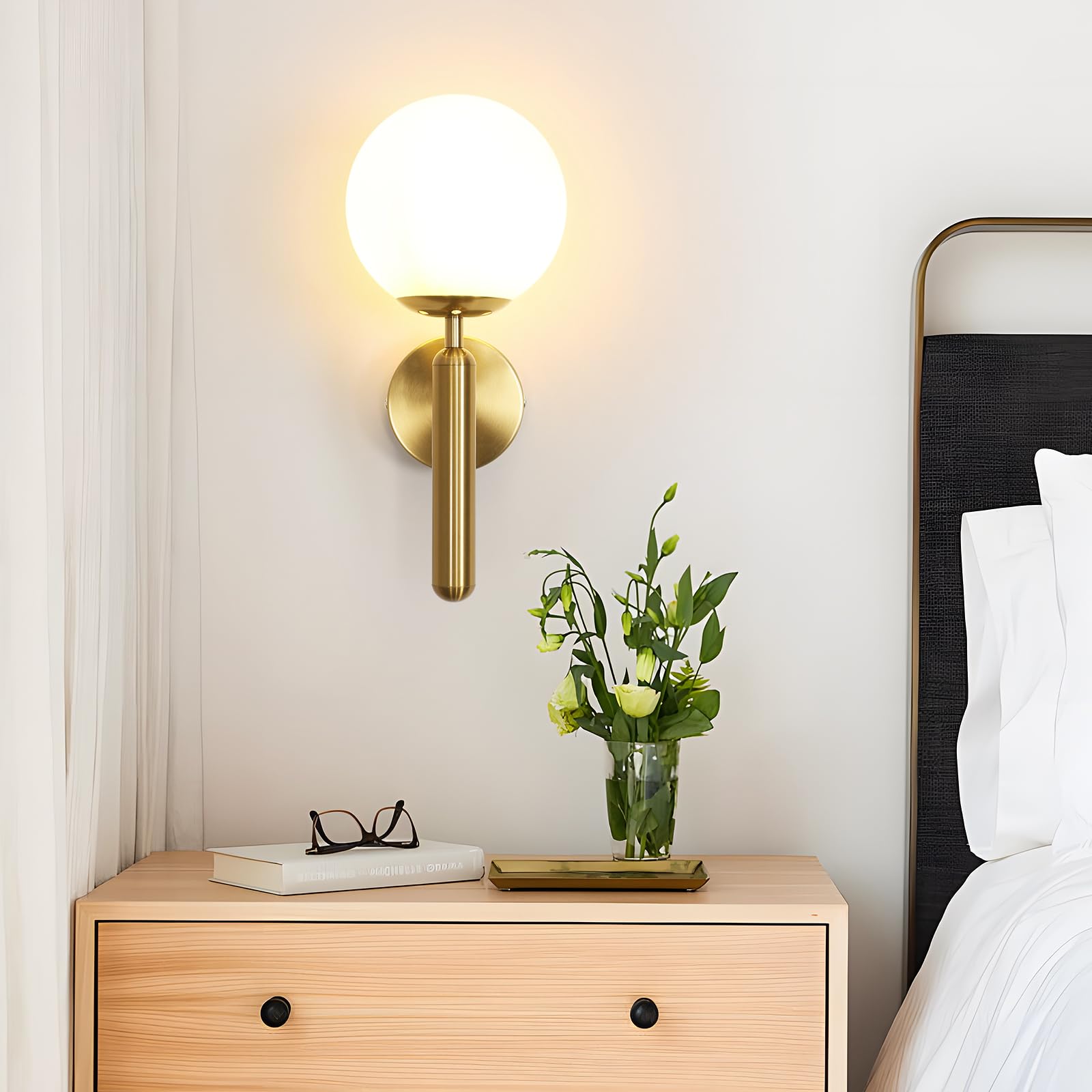 Comely LED Indoor Wall Light - E27 Wall Lamp with Glass Ball Lampshade, Gold Globe Sconce for Bedroom, Living Room, Study & Bedside | Modern Home Decor Lighting for Cozy Ambiance