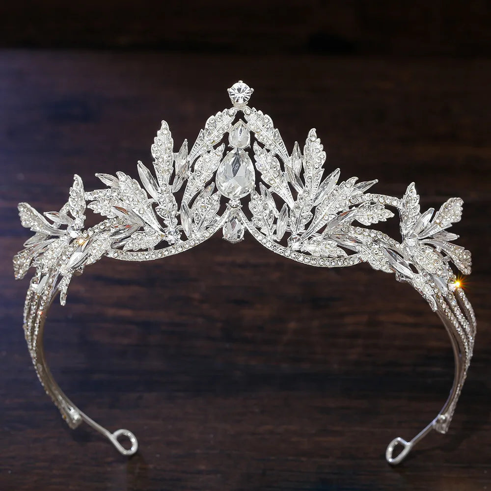 Elegant Fall Leaf Tiara Headband for Women - Nature-Inspired Hair Accessory for Autumn Weddings, Halloween Costumes & Boho Fashion