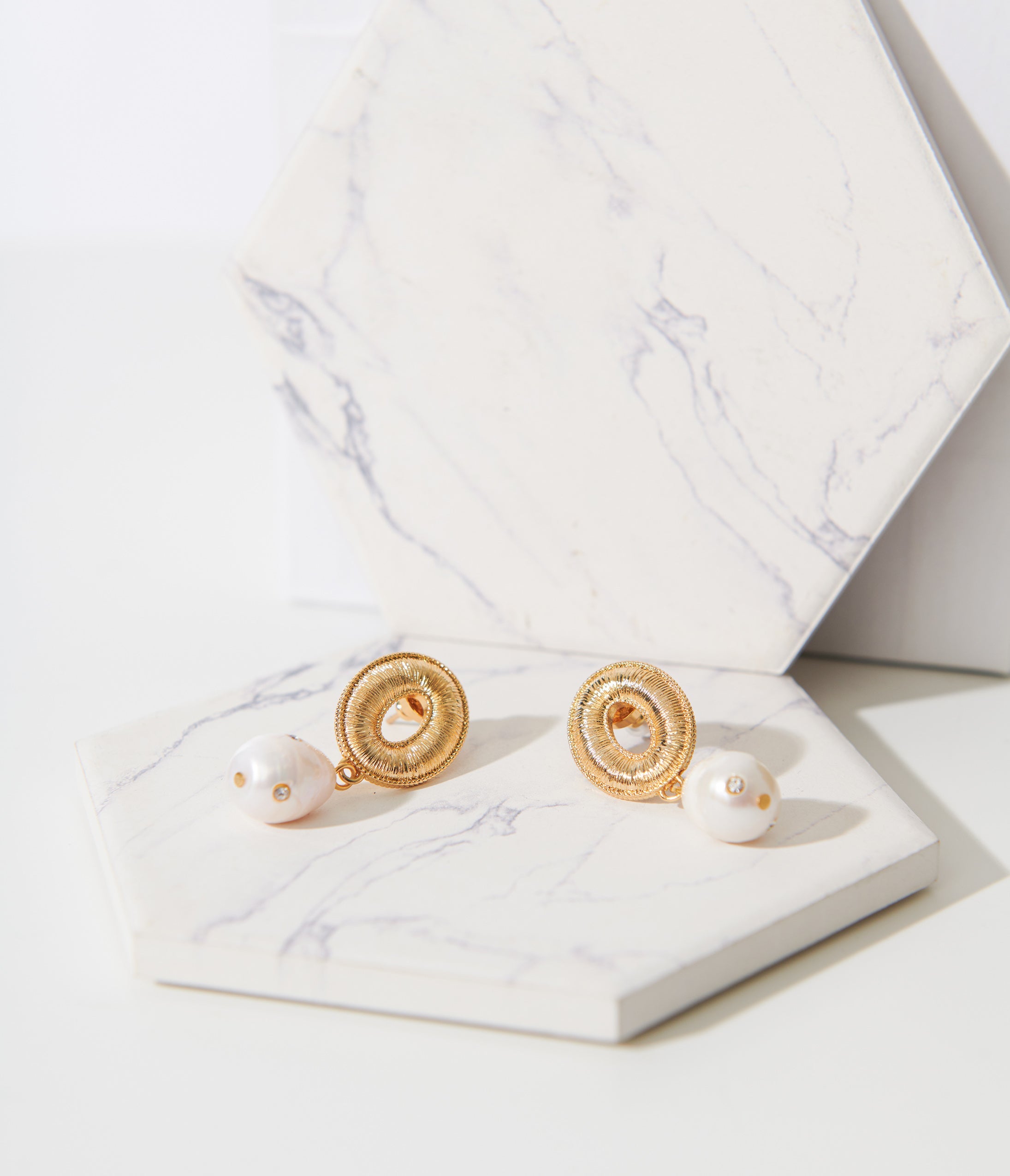 Vintage 1950s Gold Baroque Pearl Earrings – Antique Style Dangle Earrings for Women, Bridal, Wedding & Special Occasions