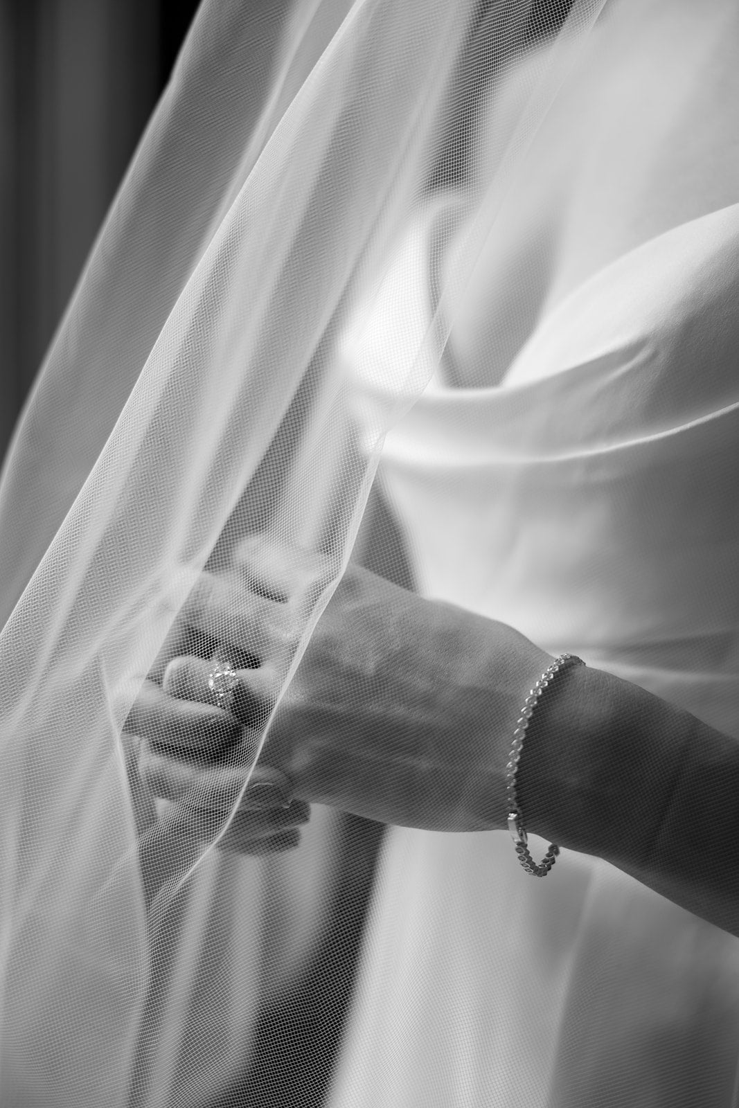 Elegant Simple Cut Edge Veil - Perfect for Weddings, Bridal Accessories & Special Occasions