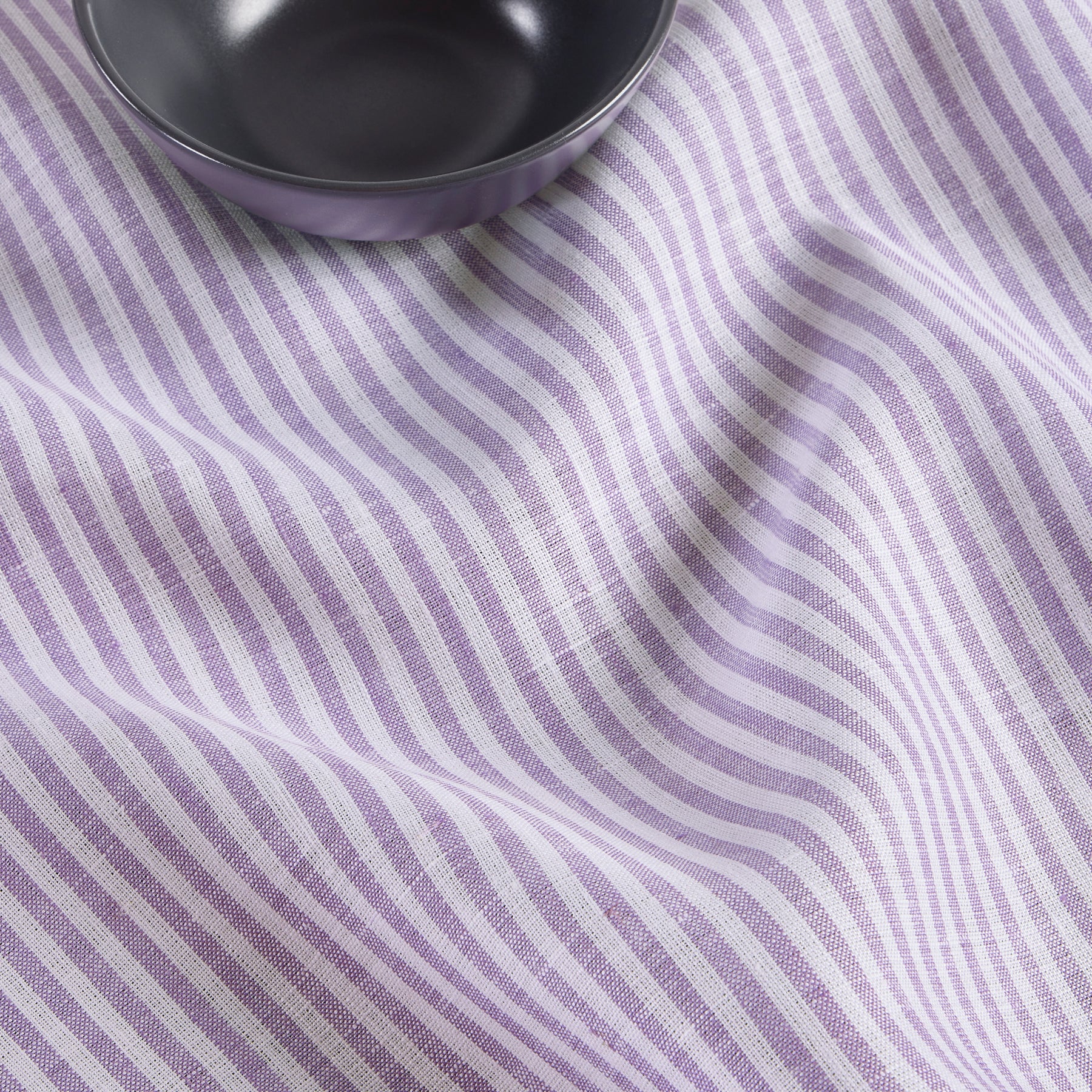 Stylish Narrow Stripe Table Throw - Elegant Dining & Living Room Decor - Perfect for Parties, Holidays & Everyday Use