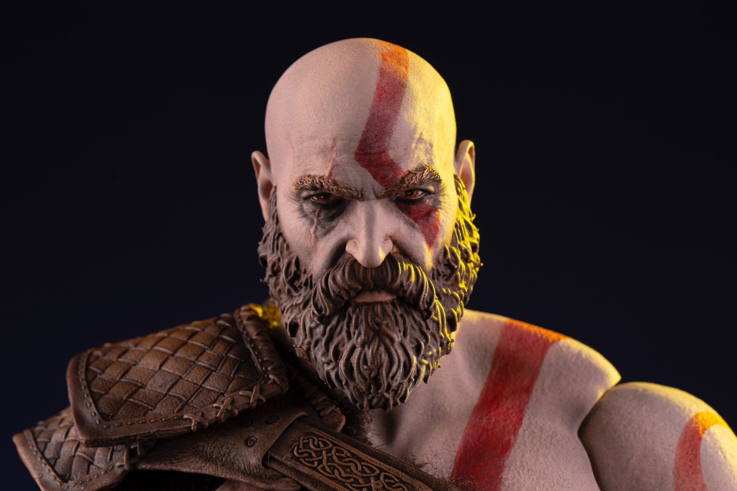 God of War Kratos 1/6 Scale Deluxe Action Figure - Exclusive Collectible for Gamers & Fans - Perfect for Display, Gaming Room Decor, and Cosplay Props