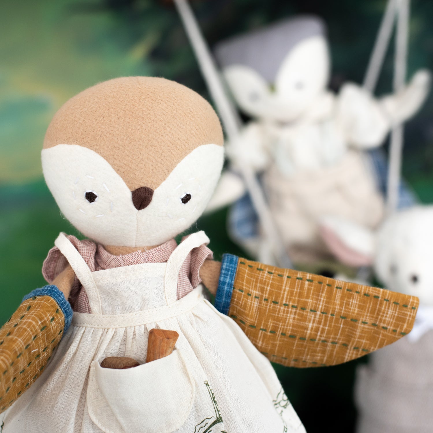 Durable Wing Work Gloves for Dolls - Perfect for DIY Crafts, Doll Repair & Collectible Display