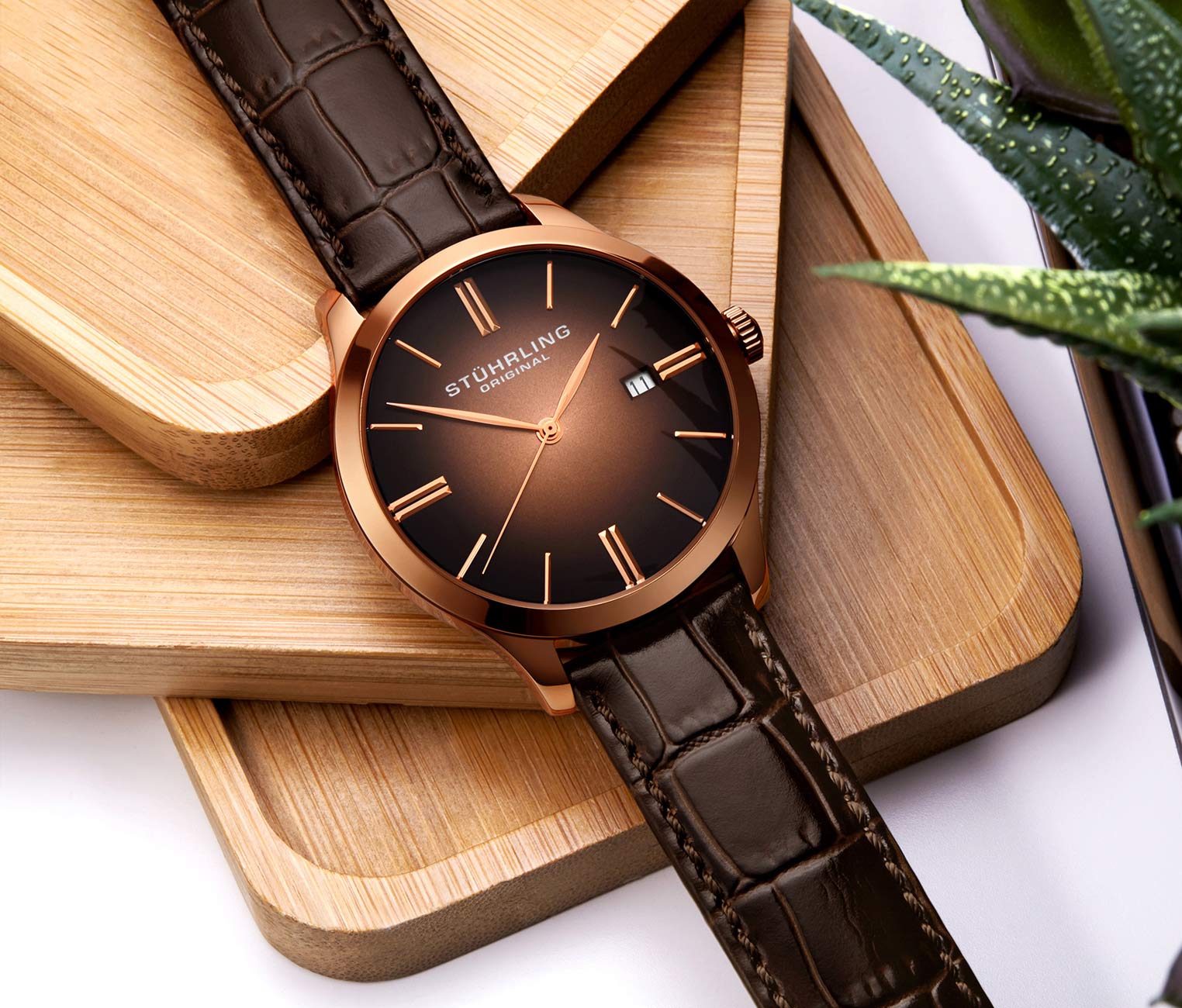 Cuvette II 490 Quartz 42mm Classic Watch - Stylish Men's Dress Watch for Business & Formal Occasions