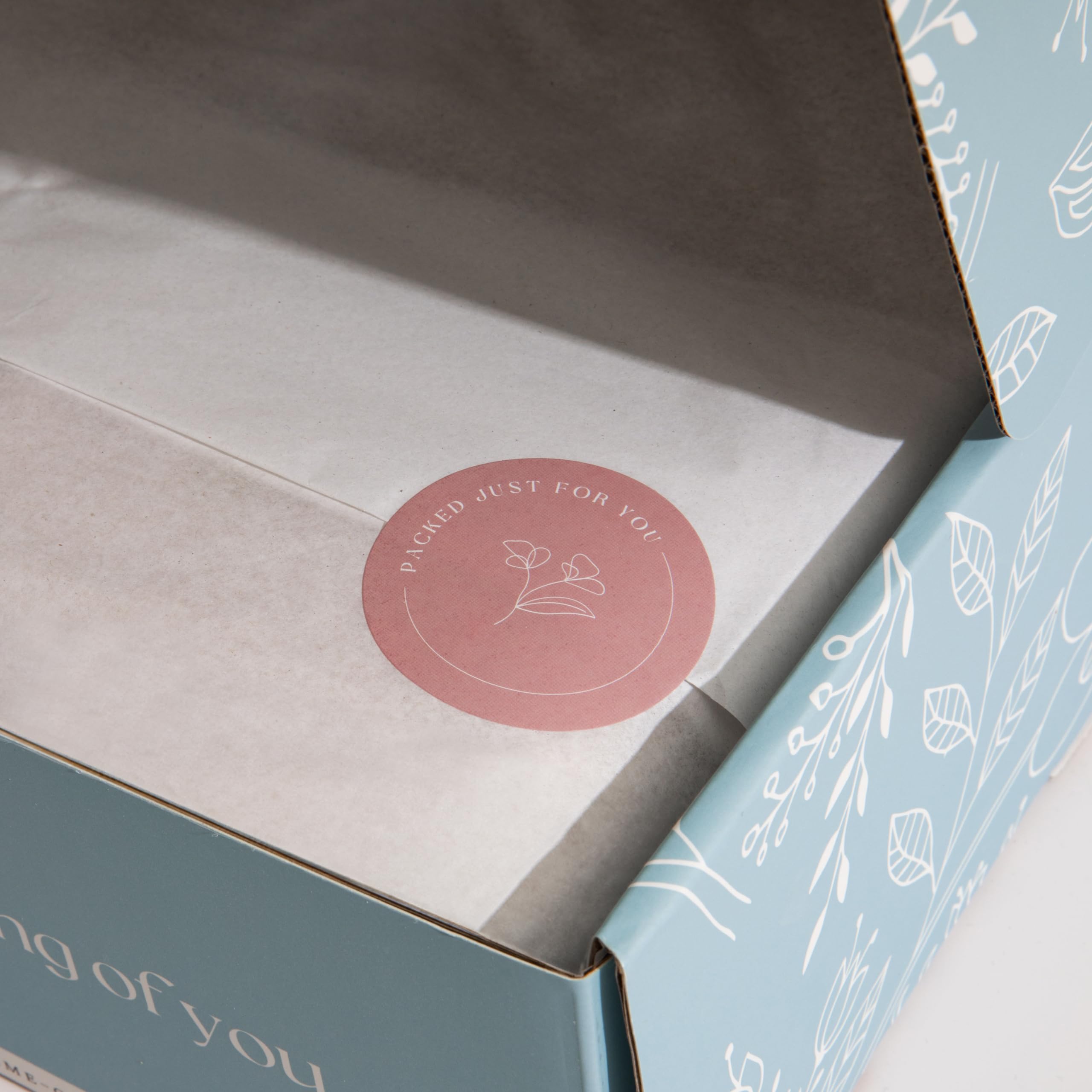 Unboxme Lavender Spa Gift Set for Women - Relaxing Aromatherapy Kit with Scented Candle & Bath Bombs - Perfect Self Care Present for Birthdays, Christmas, Get Well Soon - Ideal for Home Spa Nights & Stress Relief