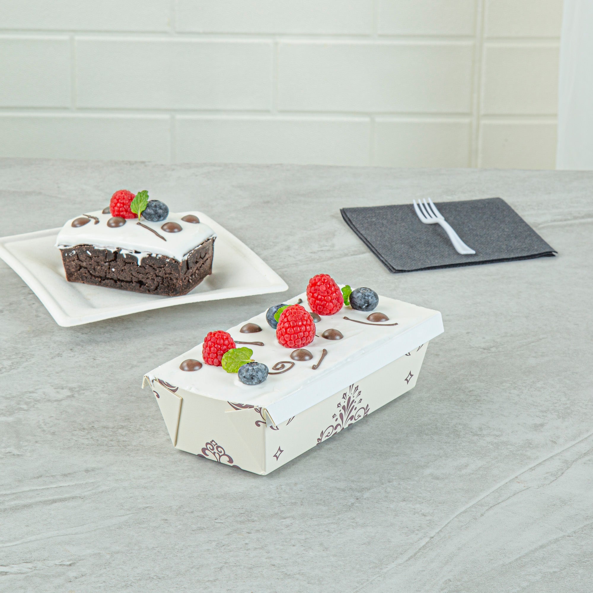 Bake Tek 13 oz Beige Vintage Floral Greaseproof Paper Loaf Pans - 7 x 3.25 x 2 Inches - Pack of 100 - Perfect for Homemade Bread, Cakes & Party Treats Baking