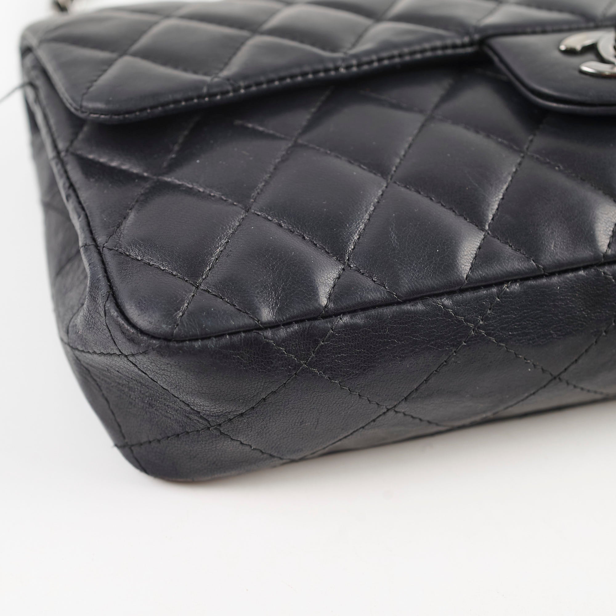 Chanel Classic East West Flap Bag in Black Leather - Perfect for Work, Travel & Evening Events