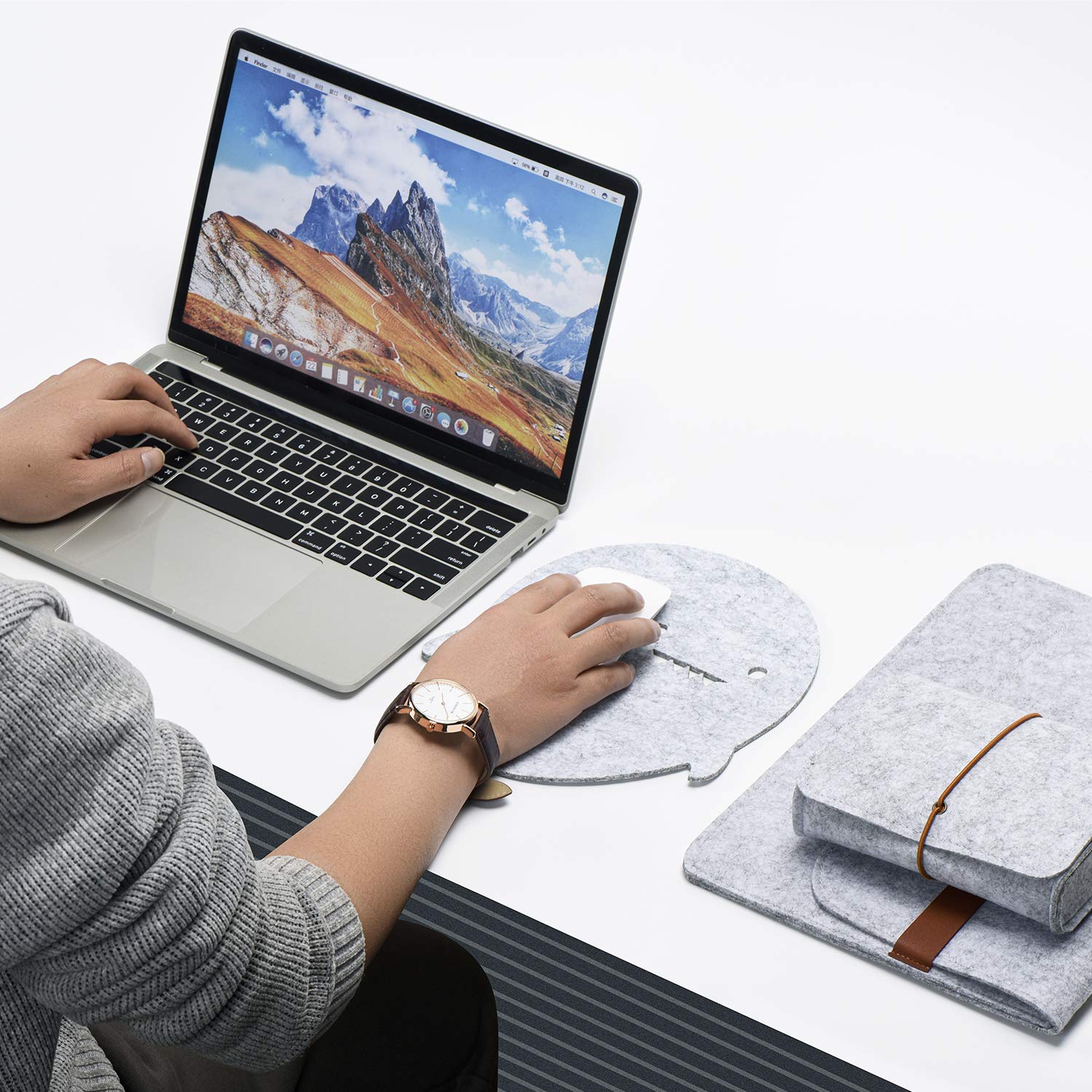 Premium 15 Inch MacBook Pro Sleeve Case - Compatible with 16