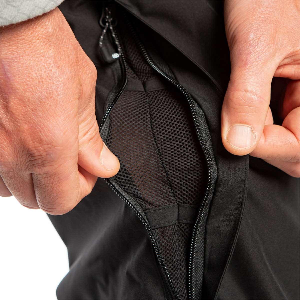 686 Quantum Hydrastash Thermagraph Bib - Waterproof Snowboard & Ski Bib Pants for Men & Women 2024 - Cold Weather Gear for Winter Sports & Outdoor Activities
