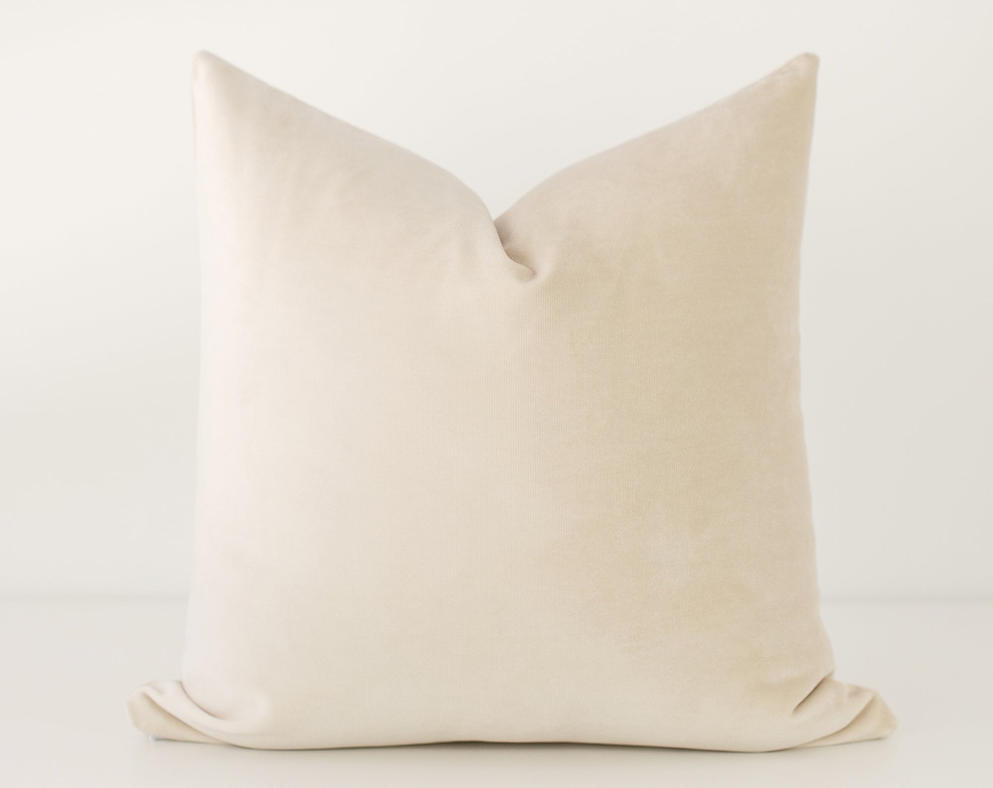 Luxury Velvet Pillow Cover for Sofa & Bed - Soft & Cozy Home Decor for Living Room, Bedroom, and Office - Machine Washable (18x18 Inches)
