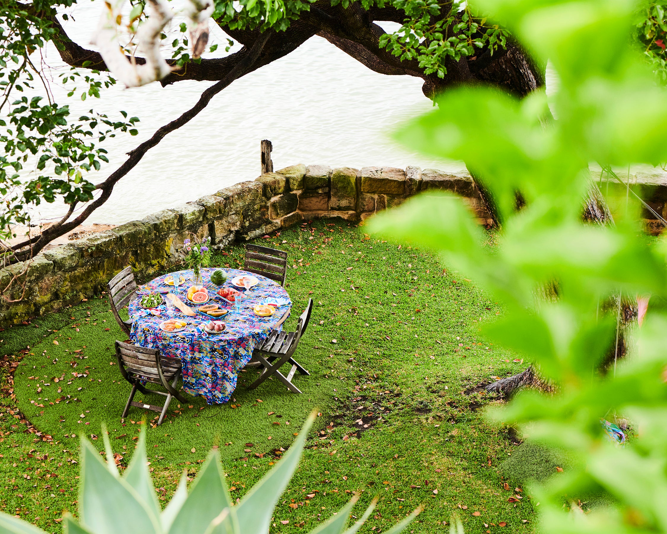 Kip&Co X Ken Done Barrier Reef Garden Round Linen Tablecloth - Stylish & Durable 100% Linen Table Cover for Dining, Outdoor Picnics & Beach Parties