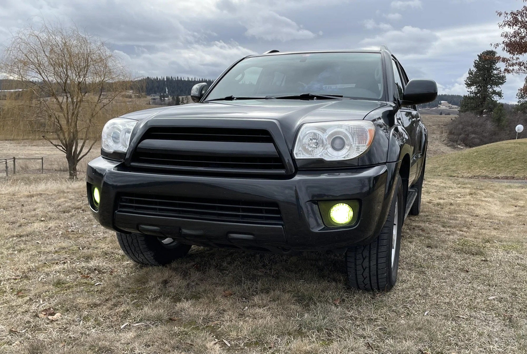 Clear Lens Fog Lamp Kit with Yellow LED Replacement Bulbs for 2006-2009 Toyota 4Runner - Upgrade Headlights for Off-Road Driving & Night Visibility