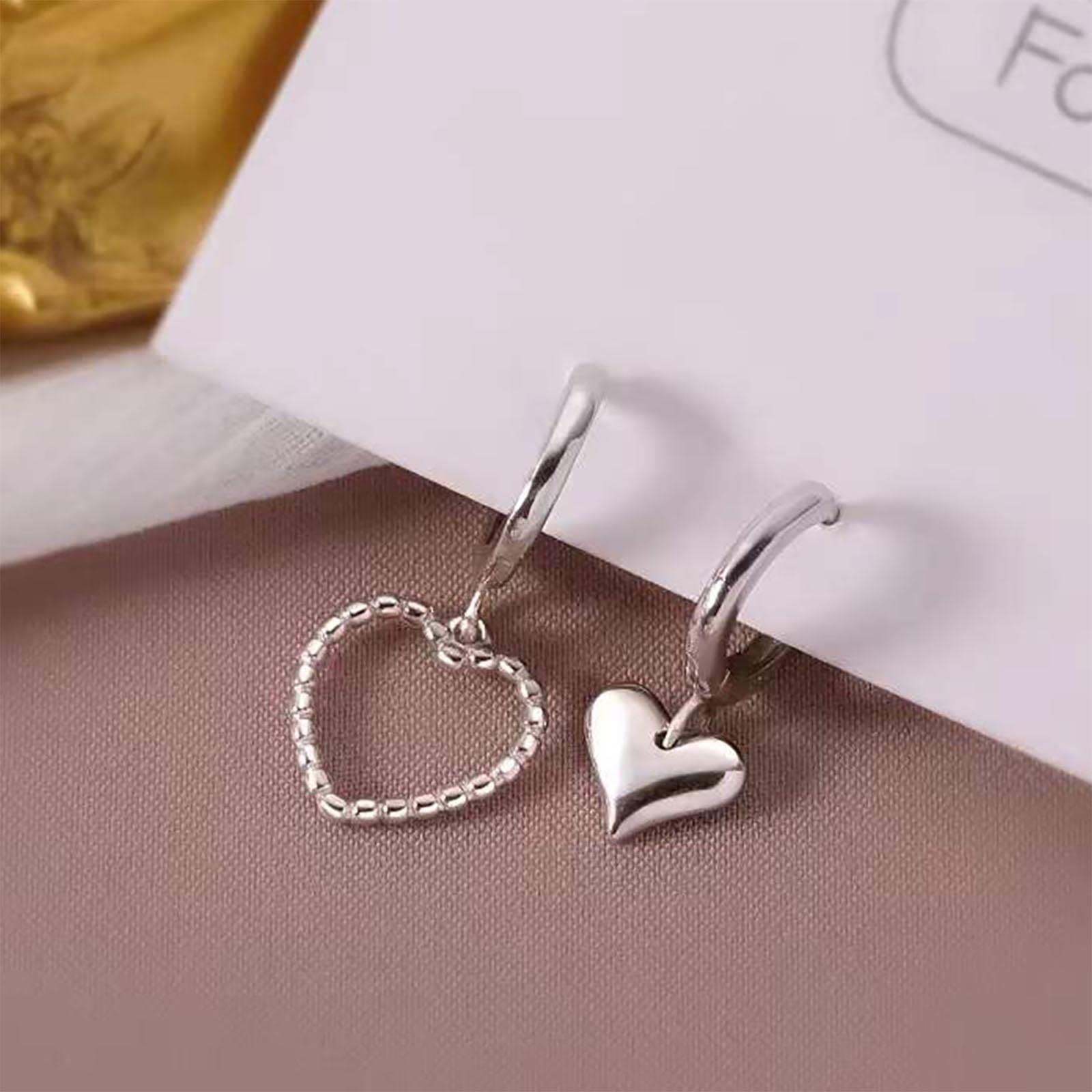 Andelaisi Silver Hollow Heart Dangle Earrings - Asymmetrical Retro Love Hoop Earrings for Women | Valentine's Day Gift, Date Night, Wedding Jewelry