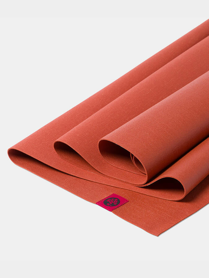 Manduka eKO SuperLite Travel Yoga Mat 1.5mm - Eco-Friendly & Lightweight for Yoga, Pilates & Travel - Perfect for Home, Studio & Outdoor Workouts