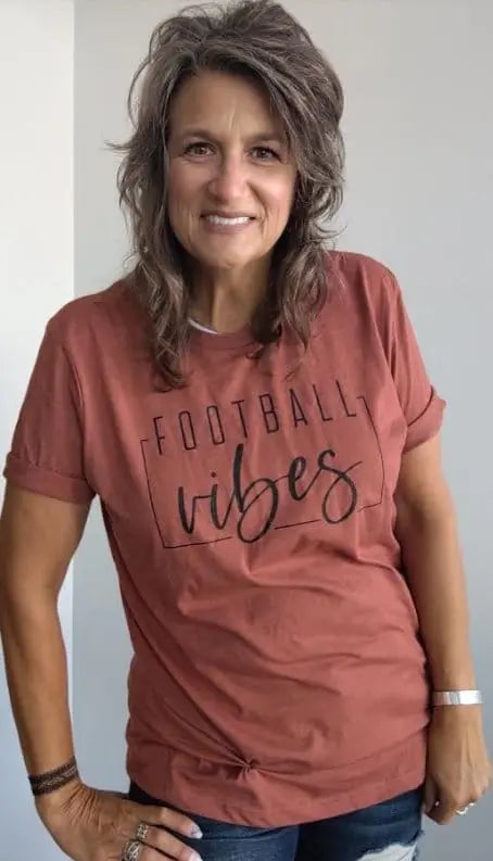 Clay Football Vibes T-Shirt - Stylish Graphic Tee for Men & Women - Perfect for Game Day, Casual Wear & Sports Fans