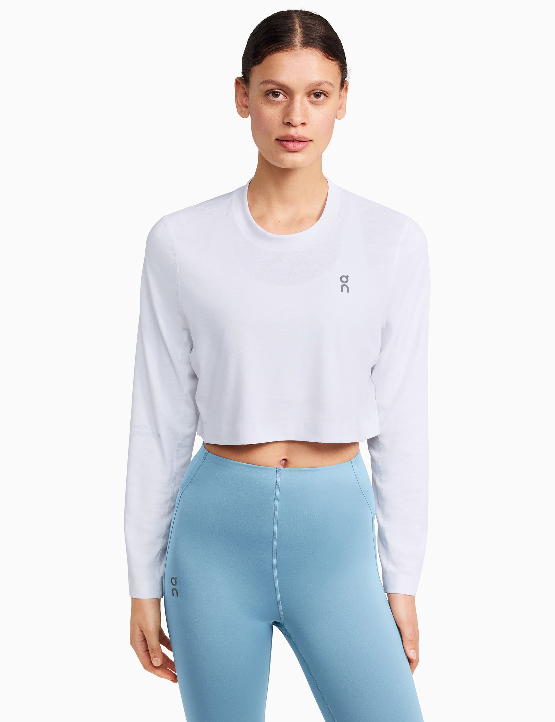 Active Long T Crop Graph White - Stylish Workout Top for Women | Perfect for Yoga, Running & Gym Sessions