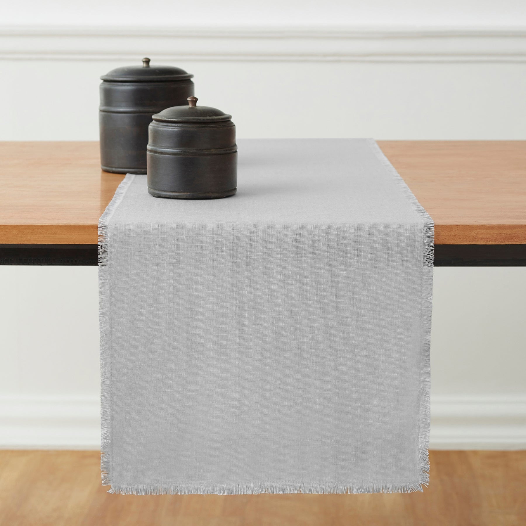 Elegant Fringe Table Runner for Dining Room Decor - Perfect for Weddings, Parties, and Home Decoration