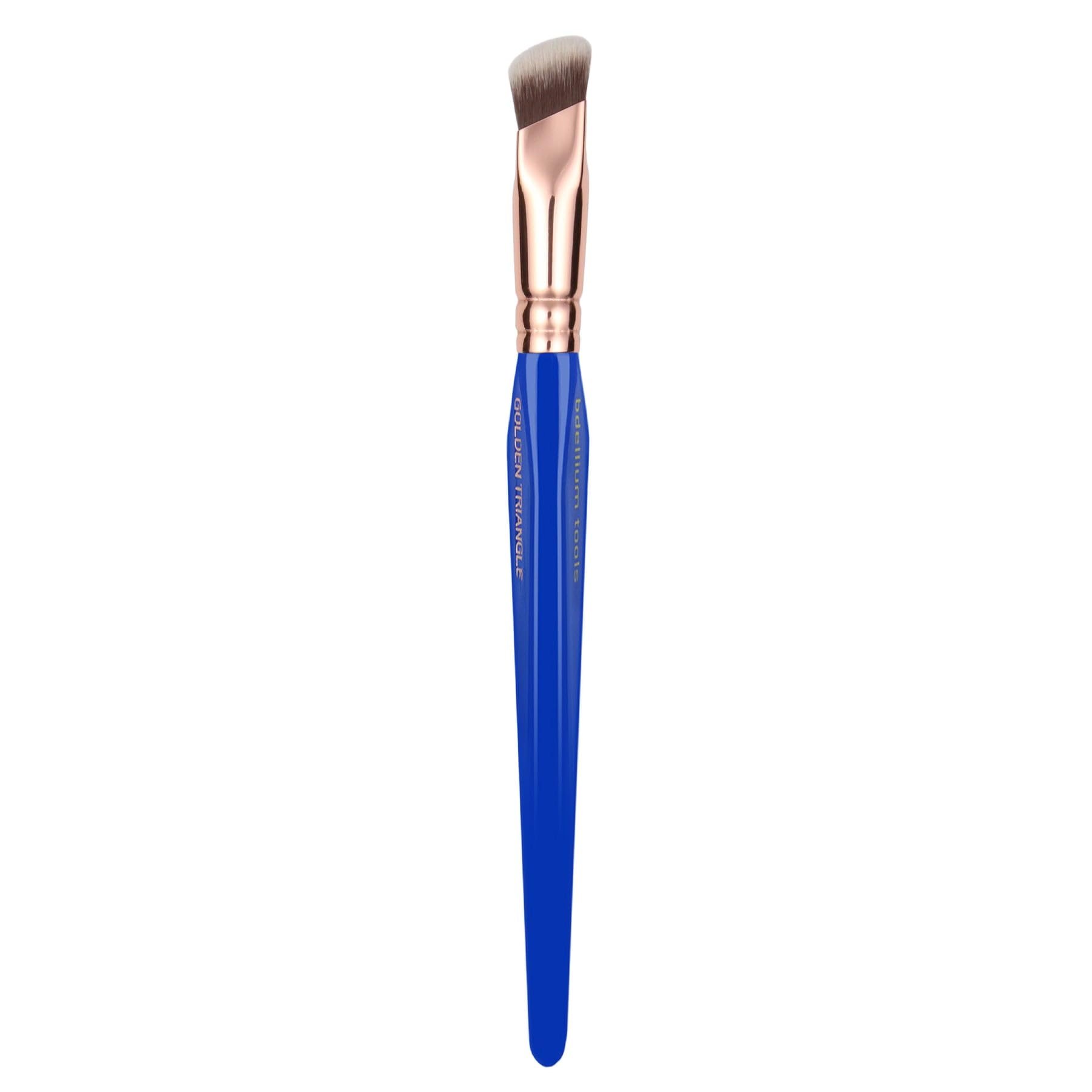 Bdellium Tools Professional Vegan Makeup Brush - Golden Triangle 935 Soft Square Concealer Brush for Flawless Coverage & Natural Finish | Synthetic Fiber Concealer Brush | Perfect for Contouring, Highlighting & Under-Eye Concealing (Blue, 1 Piece)