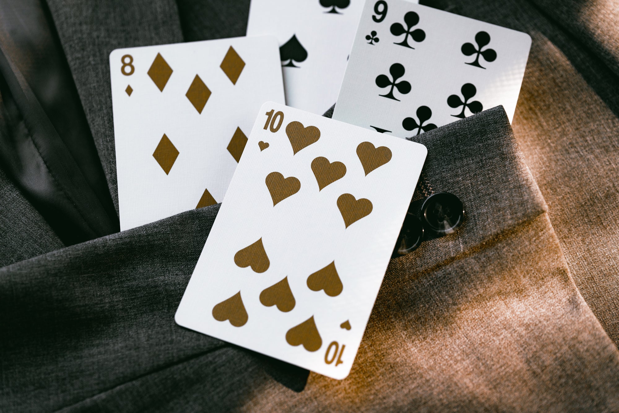 Premium Gilded Edition Luxury Playing Cards - Table Players Vol. 06 | Elegant Casino Style, Poker Night, Cardistry & Magic Tricks | Perfect for Game Nights, Gifts & Collectors
