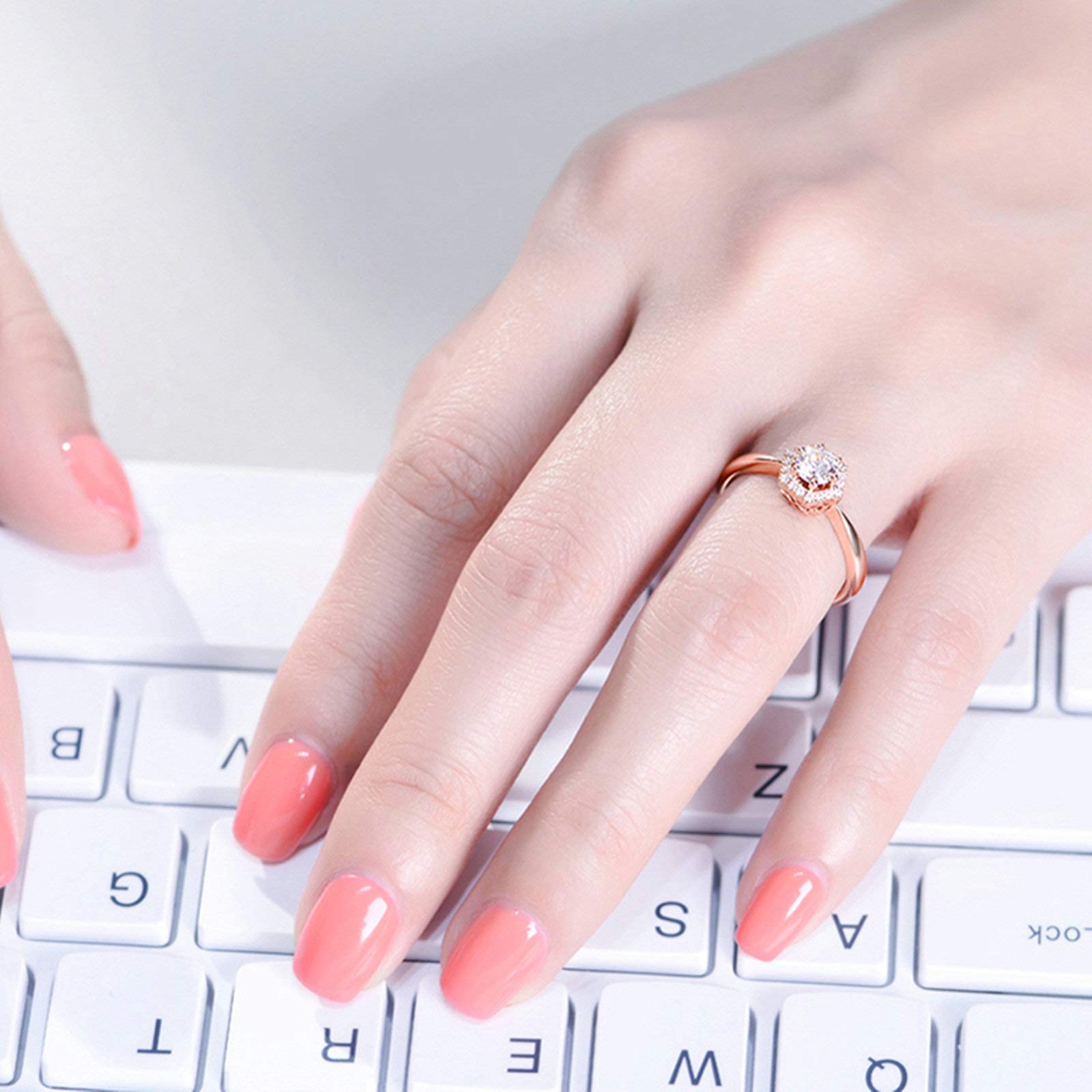 Daesar 18K Rose Gold Engagement Ring for Women - Hexagon 6 Prong Round Diamond Wedding Ring (0.2ct/0.3ct) - Elegant Jewelry Gift for Brides, Anniversaries & Special Occasions